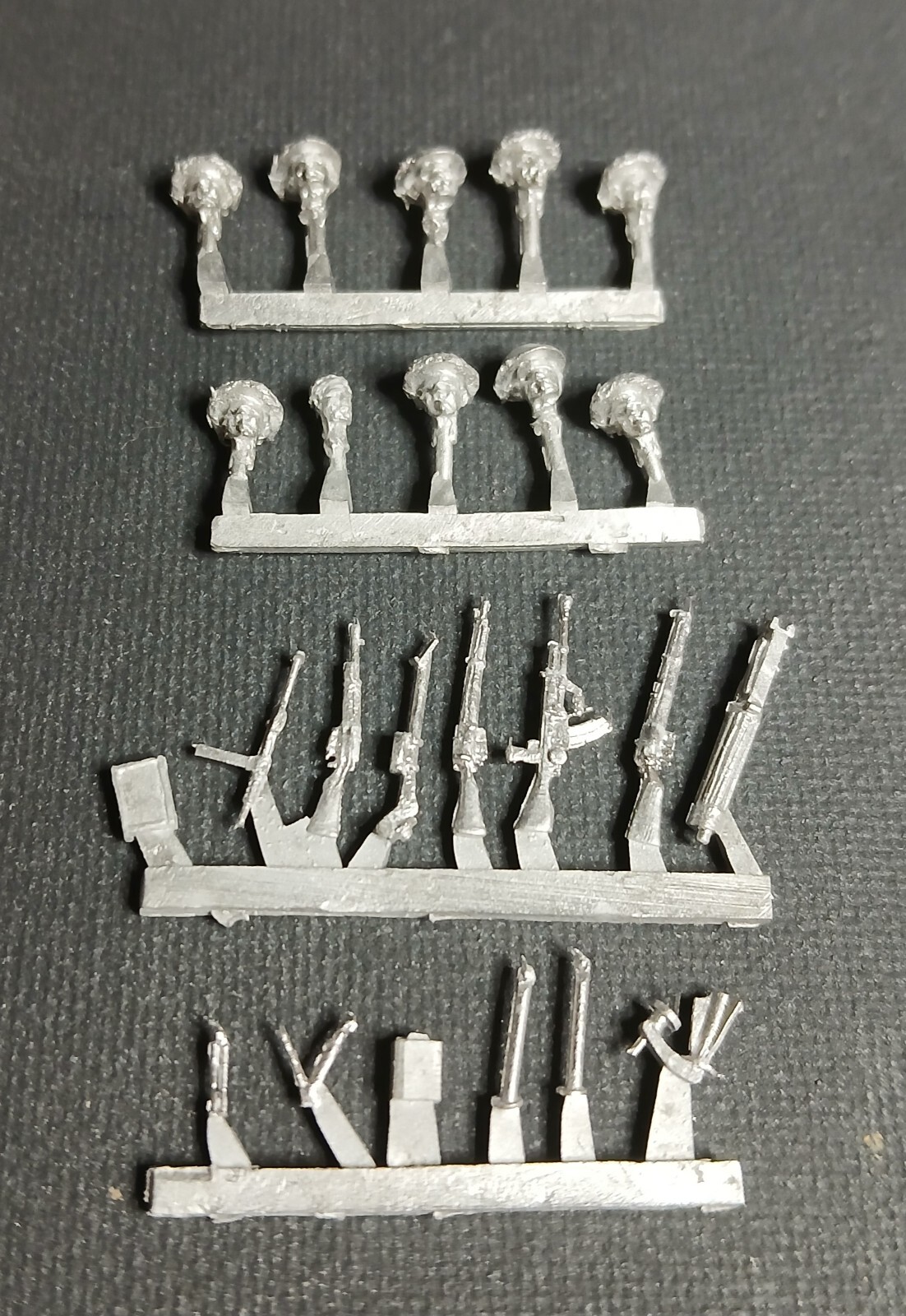 20mm WWII British Infantry Head Variants & Weapons Pack