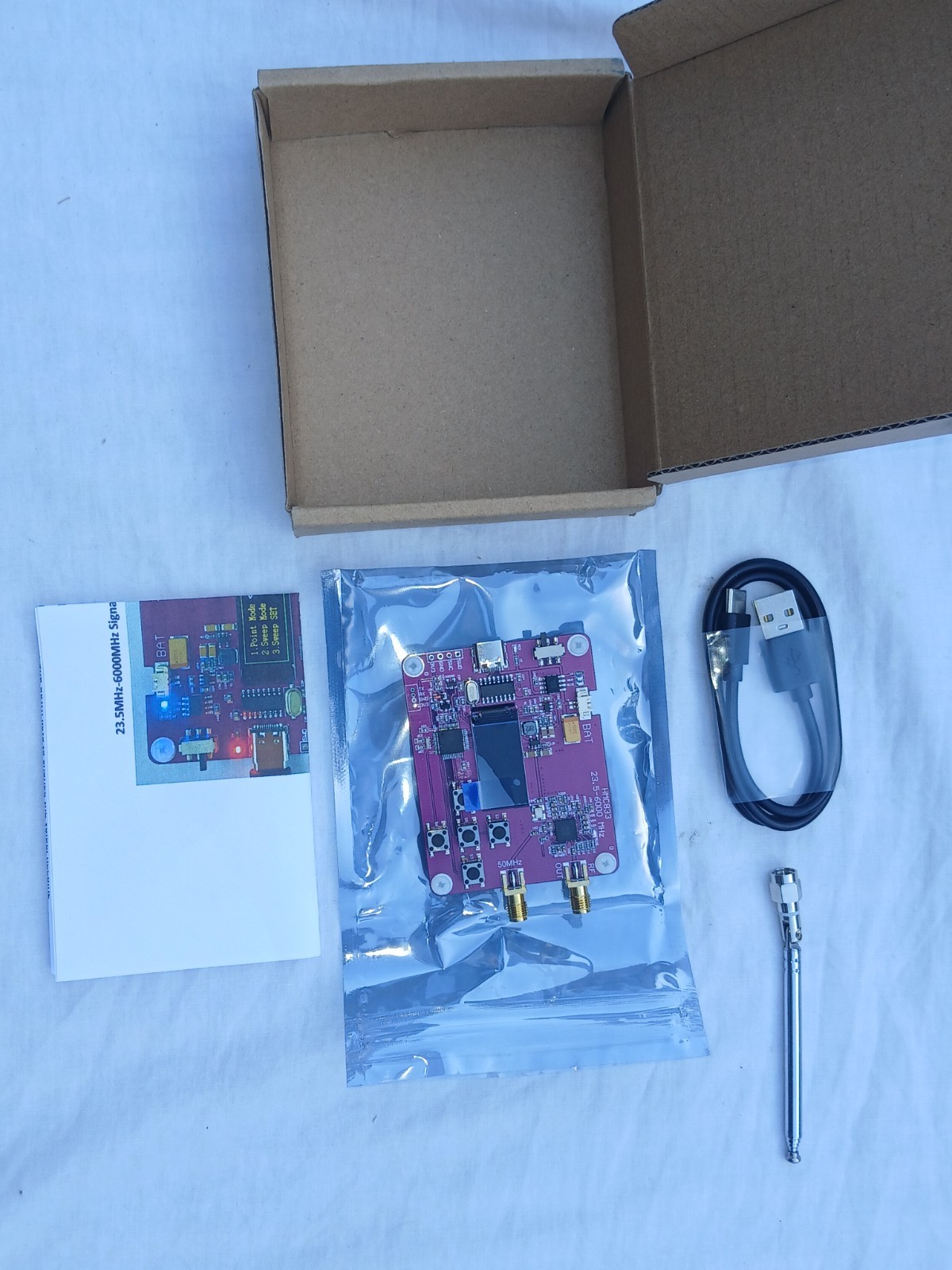 HMC833 RF Signal Generator Source 23.5-6000MHz Sweep Frequency Module USB OLED