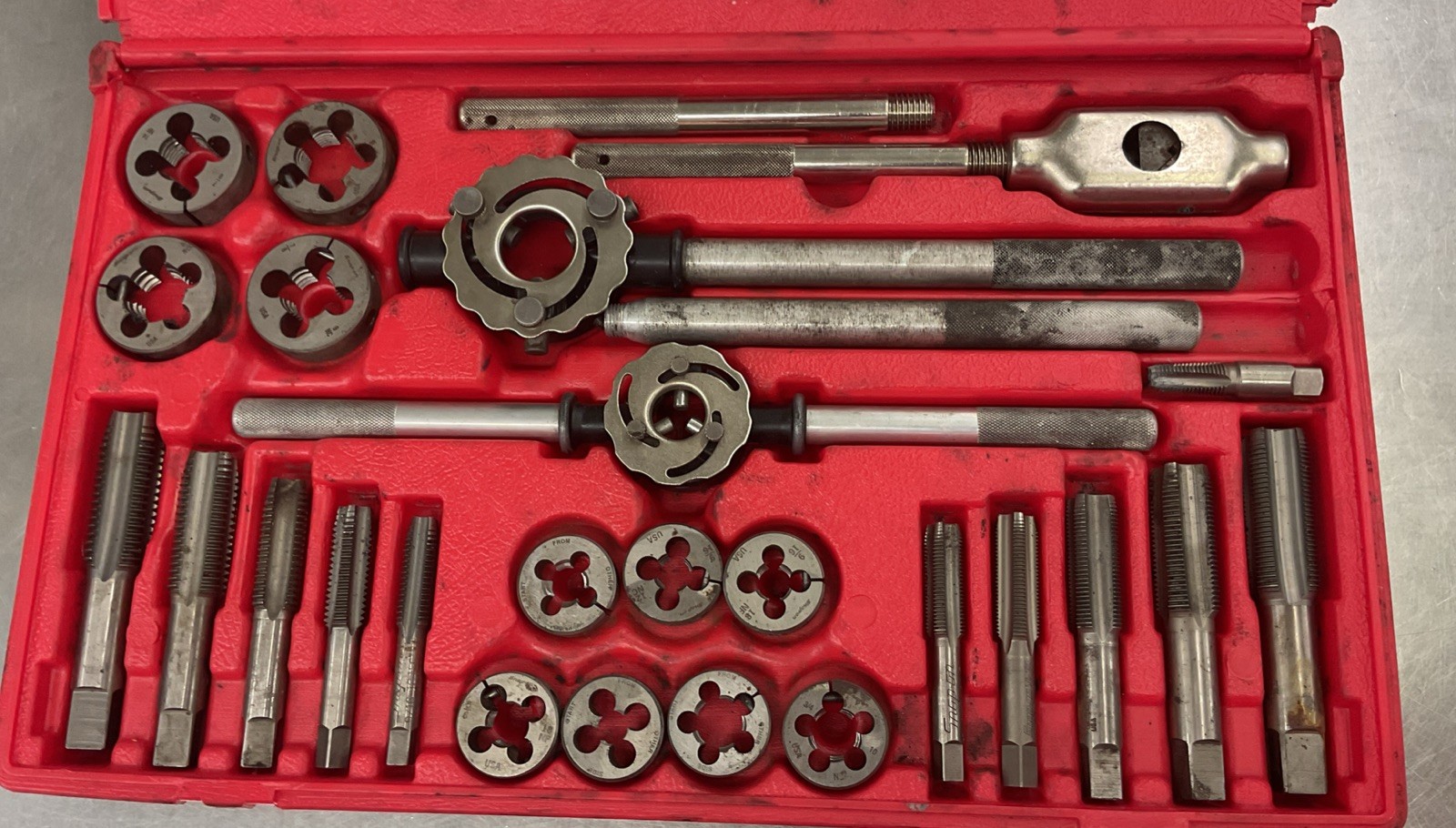 Snap-on TD9902A 25 Piece Tap & Die Set SAE 1/4” To 1” Coarse & Fine Tool Set