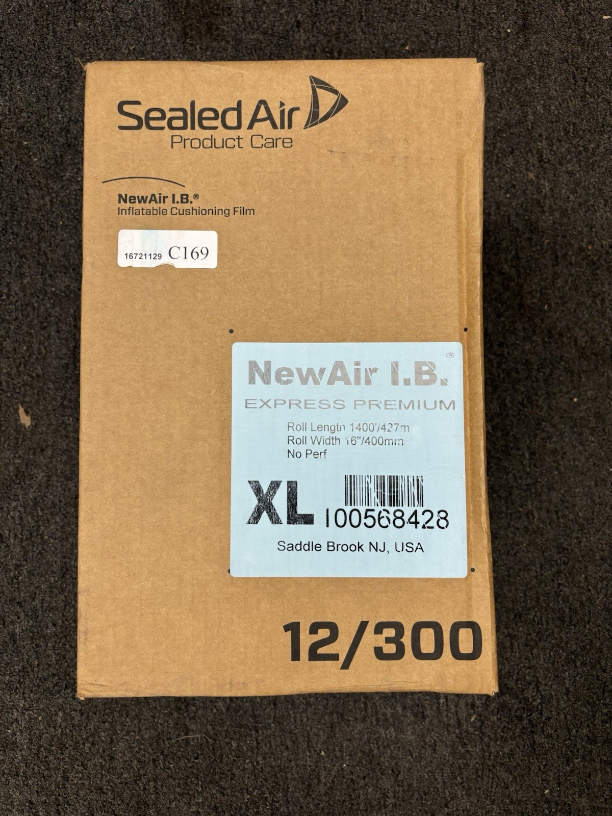 Sealed Air NEWAIR I.B. Express Premium Bubble Roll XLarge 1400' x 16" Non-Perf