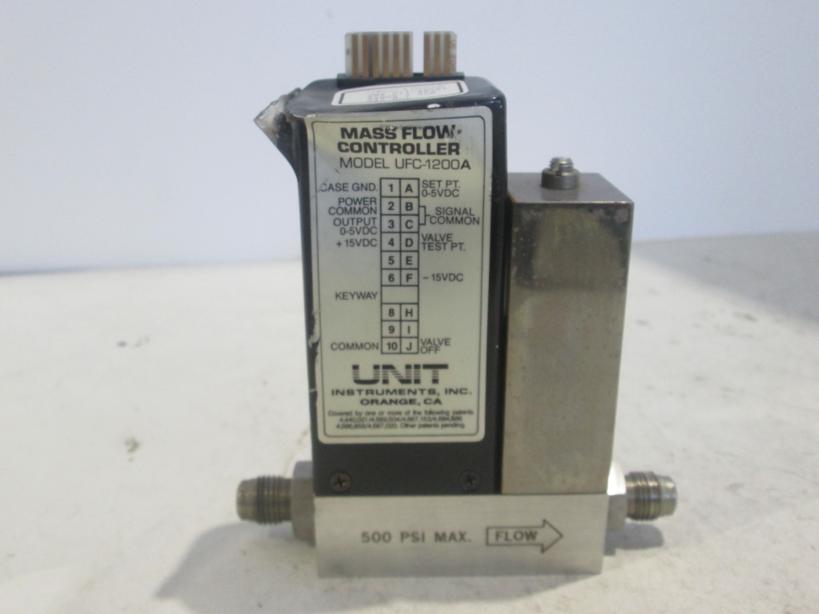 Unit, UFC-1200A, Mass Flow Controller, 1 SLM, HCL, Used