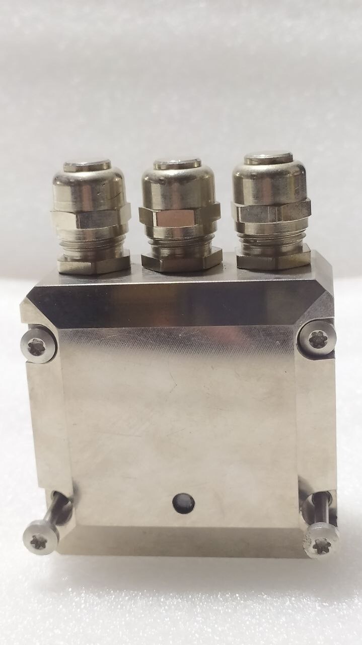 BAUMER PROFIBUS DP-V0 CONNECTION BOX NEW