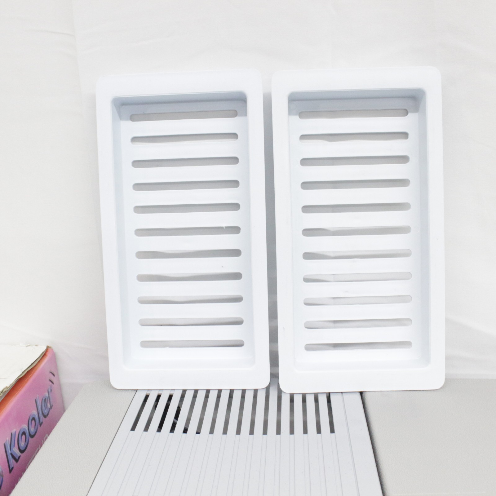 Koolatron Portable Car Cooler Warmer Iceless 12V 33 Quart 31 L White