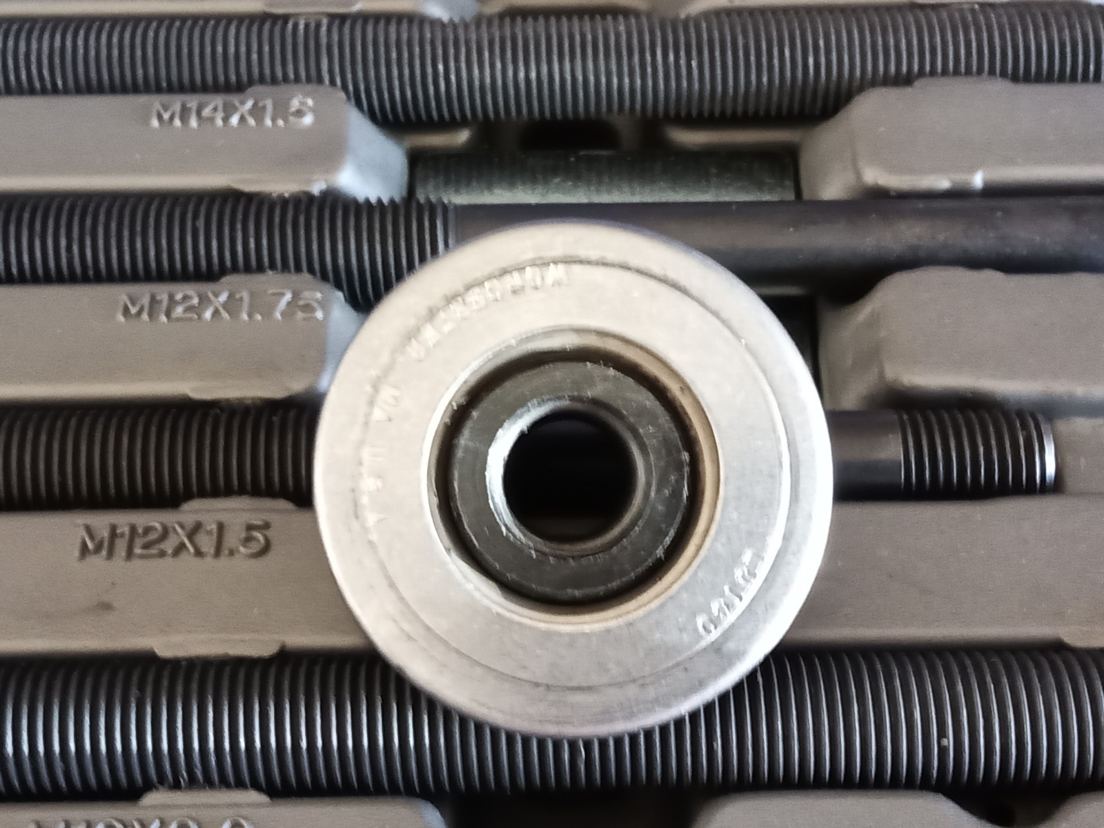 Blue Point Long Reach Balancer Puller/Installer YA188LR