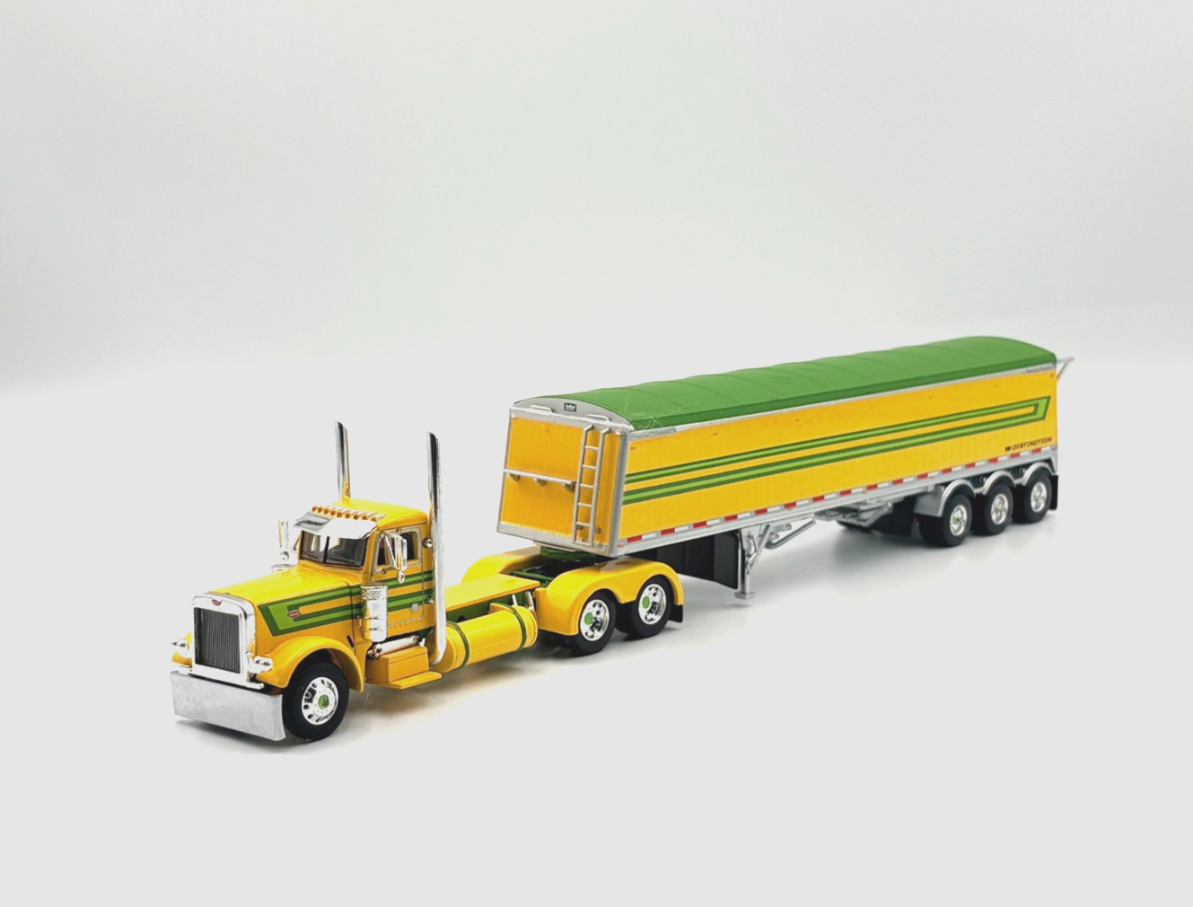 DCP 1/64 Peterbilt 379 Day Cab & Lode King Tri-Axle Trailer 60-1969 "Rare"