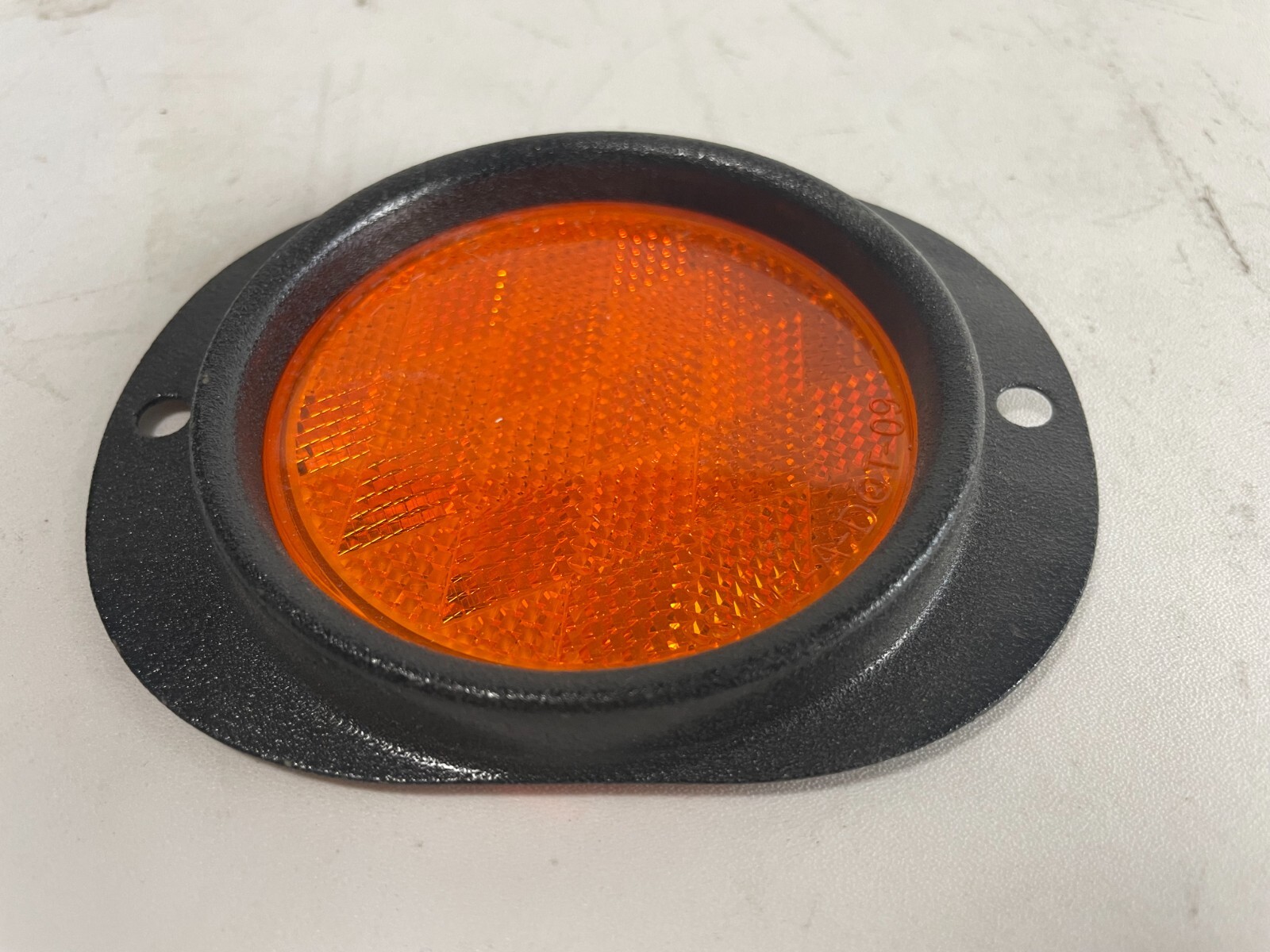 Circular metal reflector cover plate (3") - does not include reflector