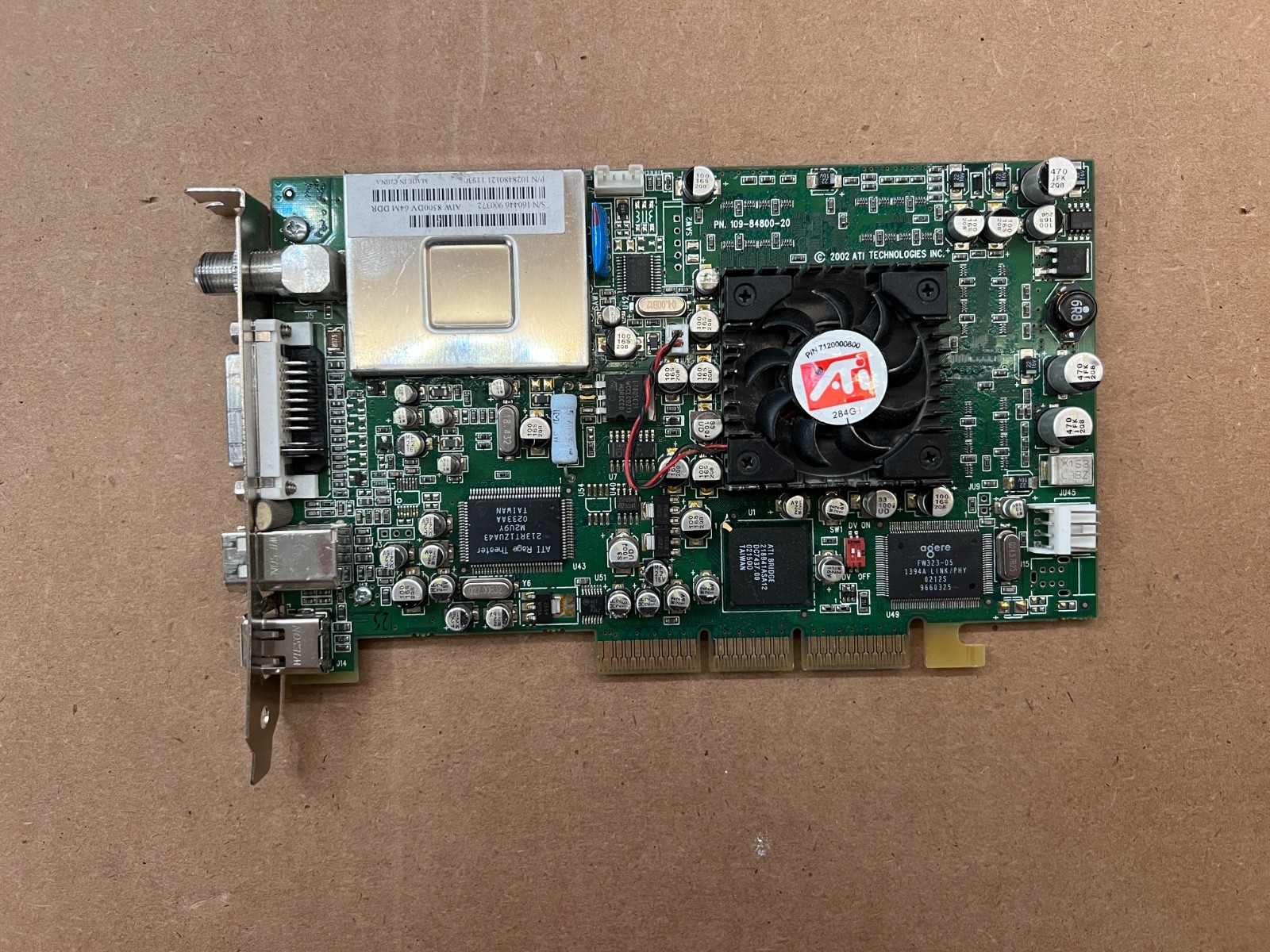 ATI Rage Theater AIW 8500DV 64M DDR 109-84800-20 DVI Card