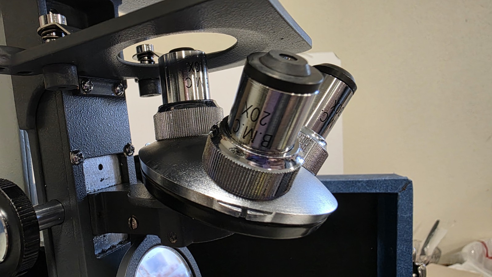 Bioscope 500 Series Microscope Projector