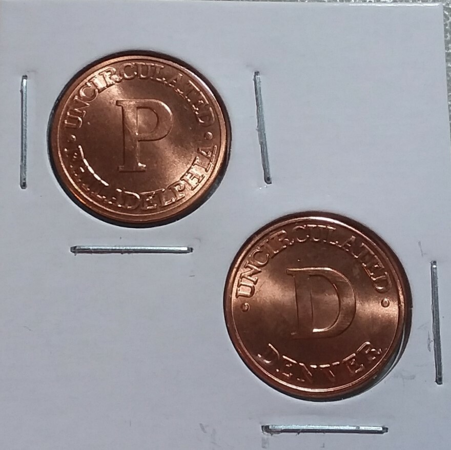 TREASURY COINS UNITED STATES MINT (2 COIN SET P & D) UNC