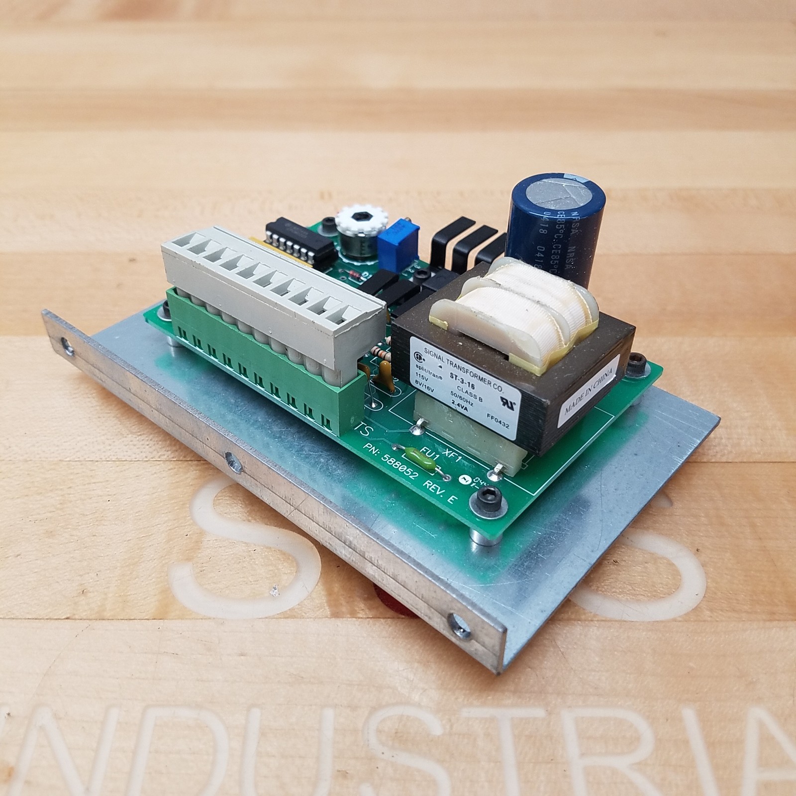 588052 Circuit Board Rev E, ST-3-16 Signal Transformer - USED