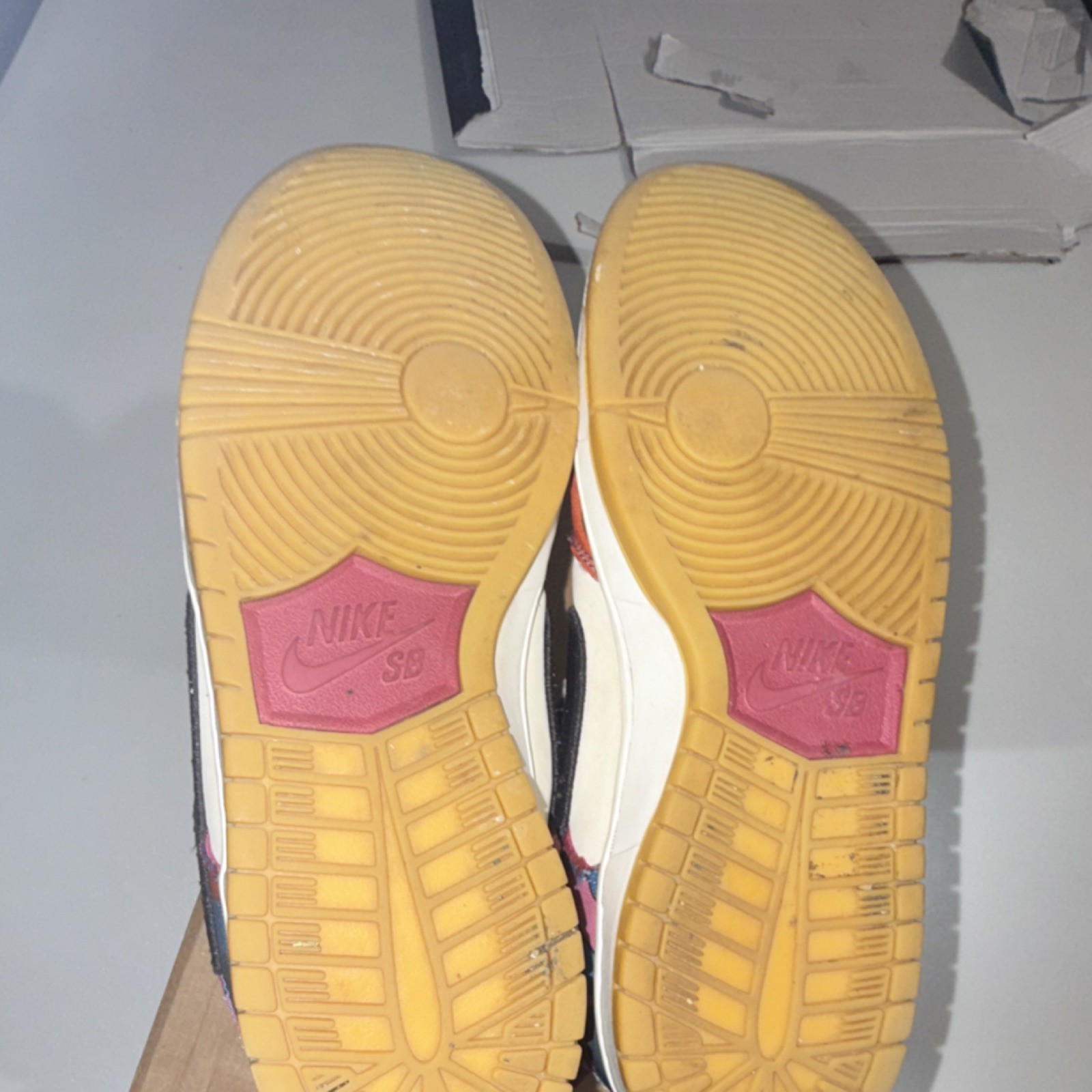 Nike SB Dunk Low Pro Parra abstract