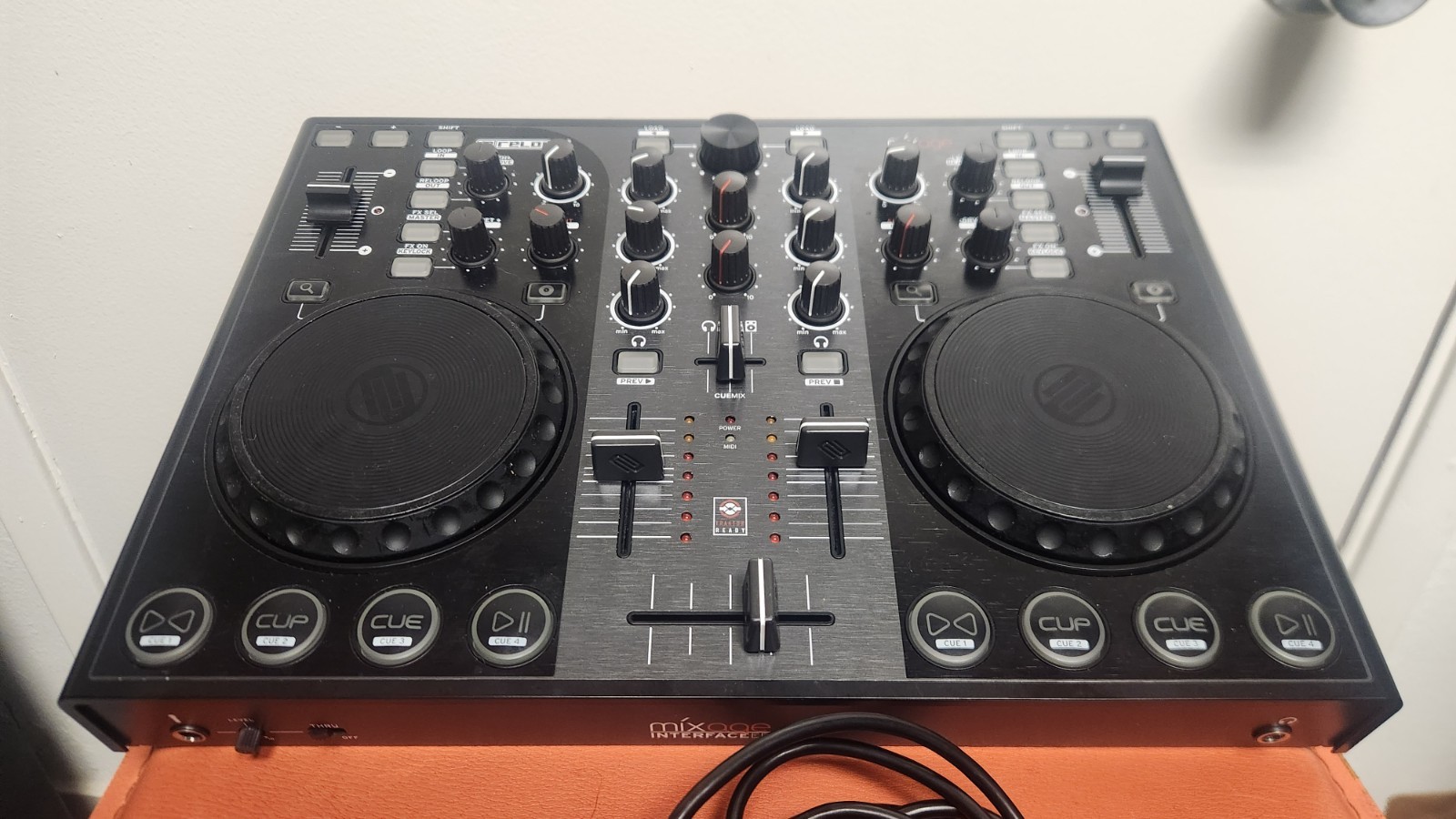 Reloop MIXAGE Interface Edition Professional  DJ-USB/MIDI Controller