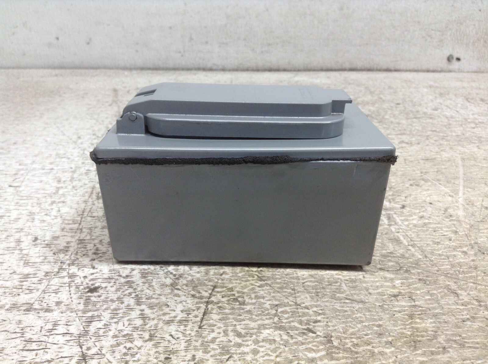 REDODOT Receptacle w/ Enclosure 15 A 125 V (TSC)