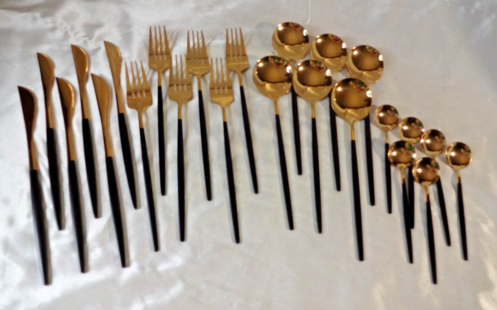 Silverware Set Stainless Steel Gold & Black 24 Pc 6 Place Settings Read Desc