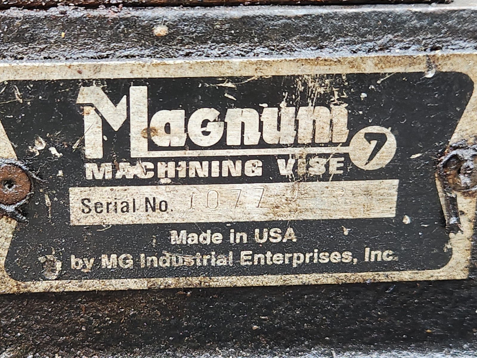 MAGNUM 6" MILLING MACHINE VISE