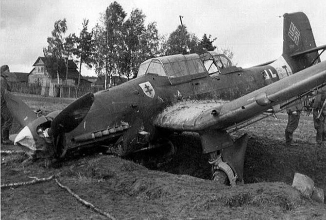WWII B&W Photo Junkers Ju87 Stuka in Ditch  World War Two Luftwaffe  WW2 / 6099