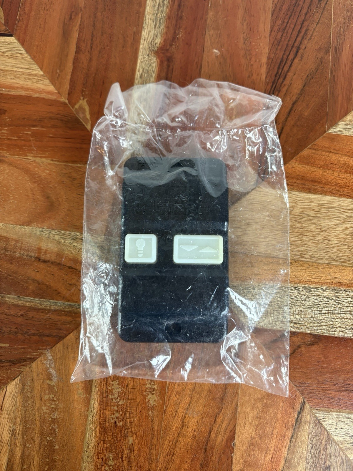OEM NOS Genie Overhead Door Series II Garage Door Wall Control Button 34062A-R1