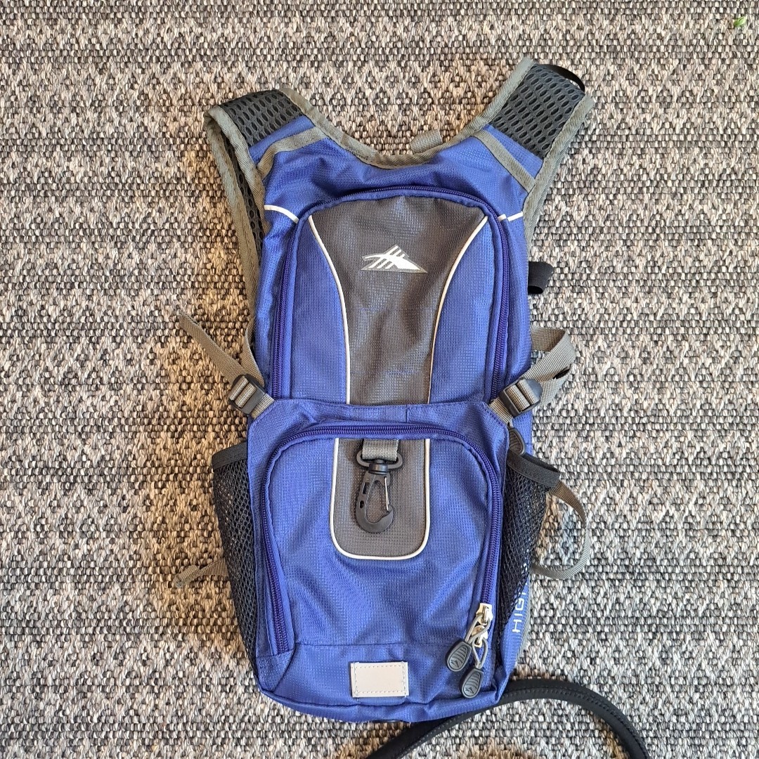 High Sierra Blue Hydration Pack 2L No Bladder Excellent Condition