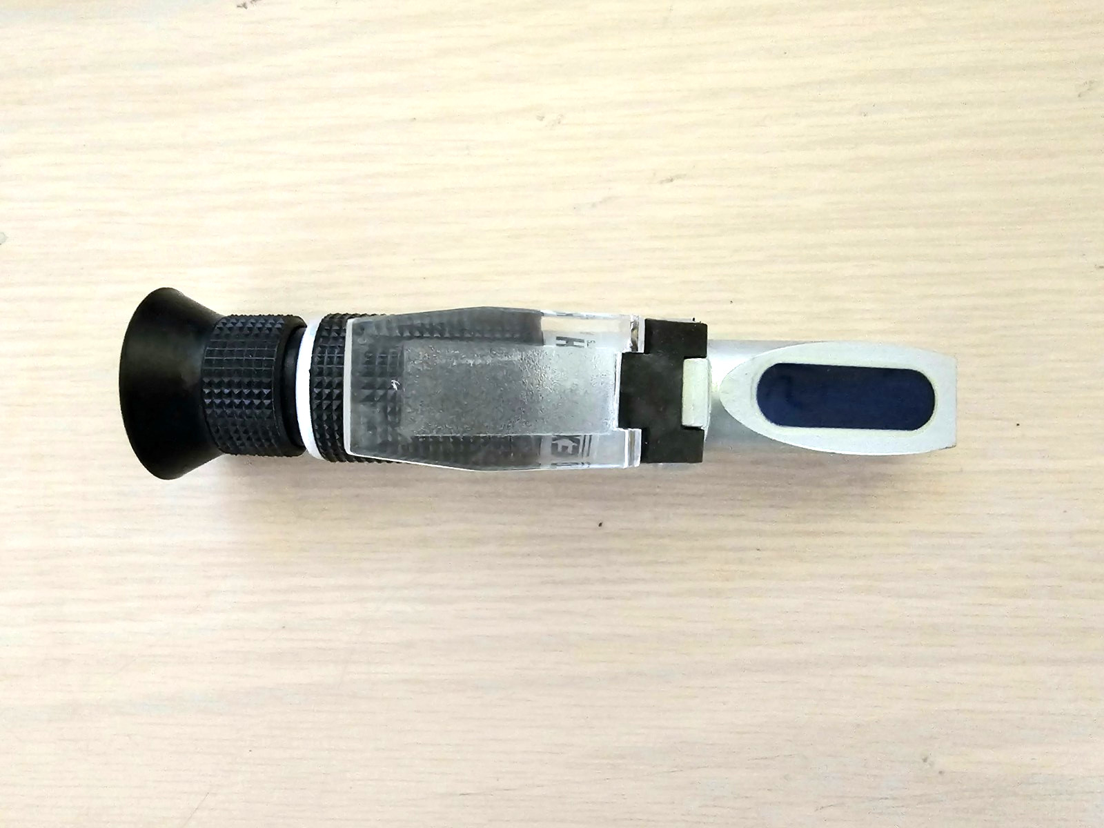 EXTECH Instruments RF40 Portable Battery/Coolant Refractometer