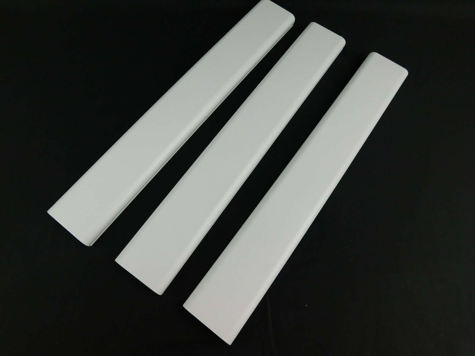 Yecaye TV Cable Concealer CMC-08 Management Solution 15.7"