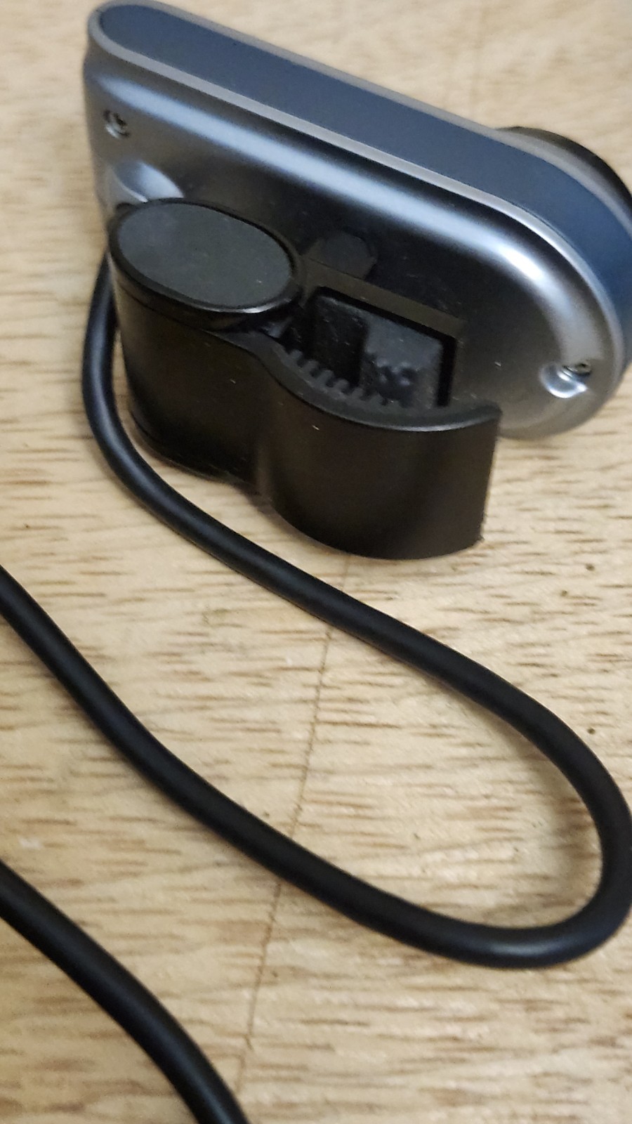 Logitech Quickcam V-UBV49 USB Web Cam Camera with Microphone and Clip Silver