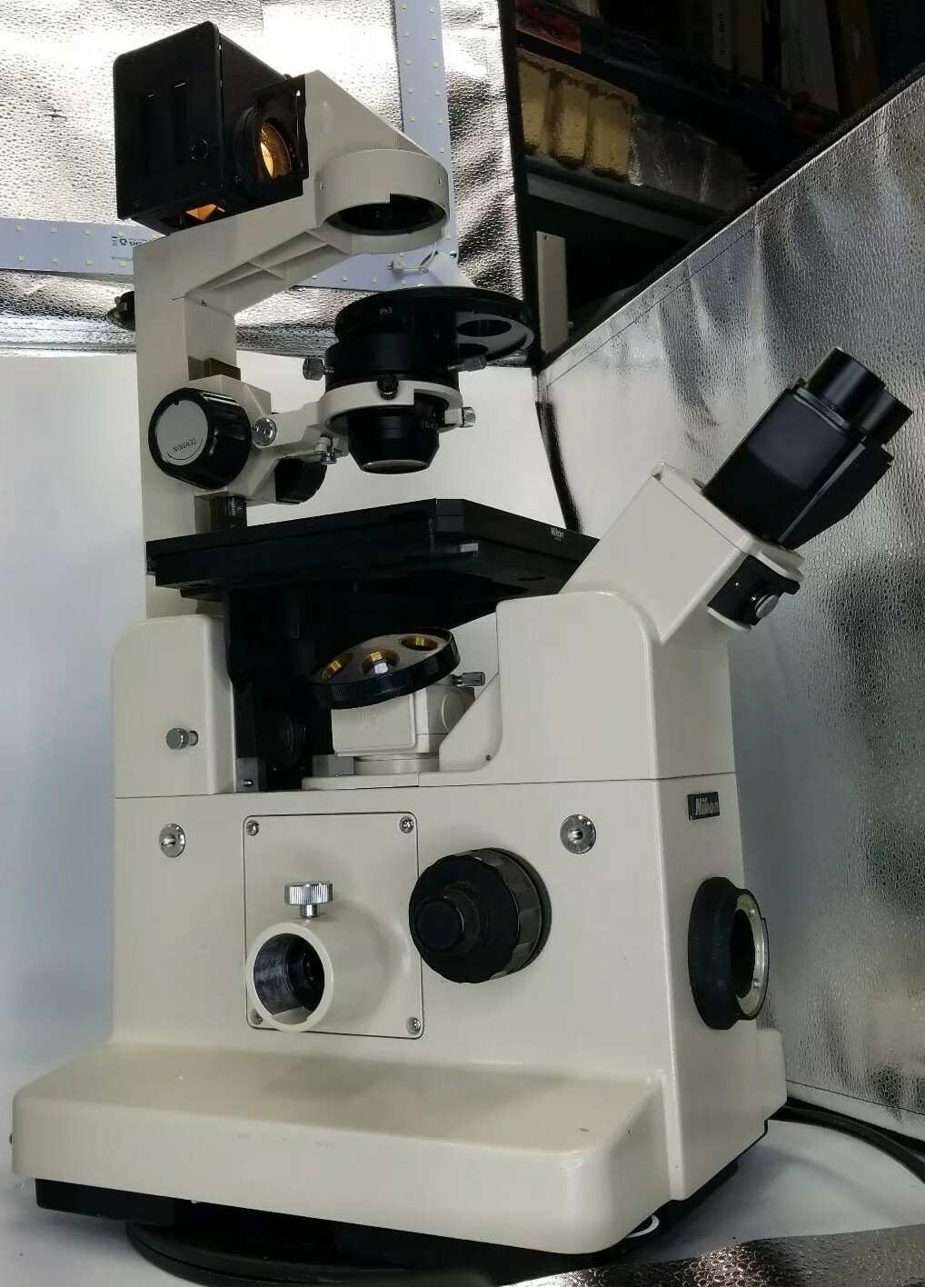 Nikon Diaphot Inverted Phase Contrast-2 ELWD 0.3 Microscope 803450