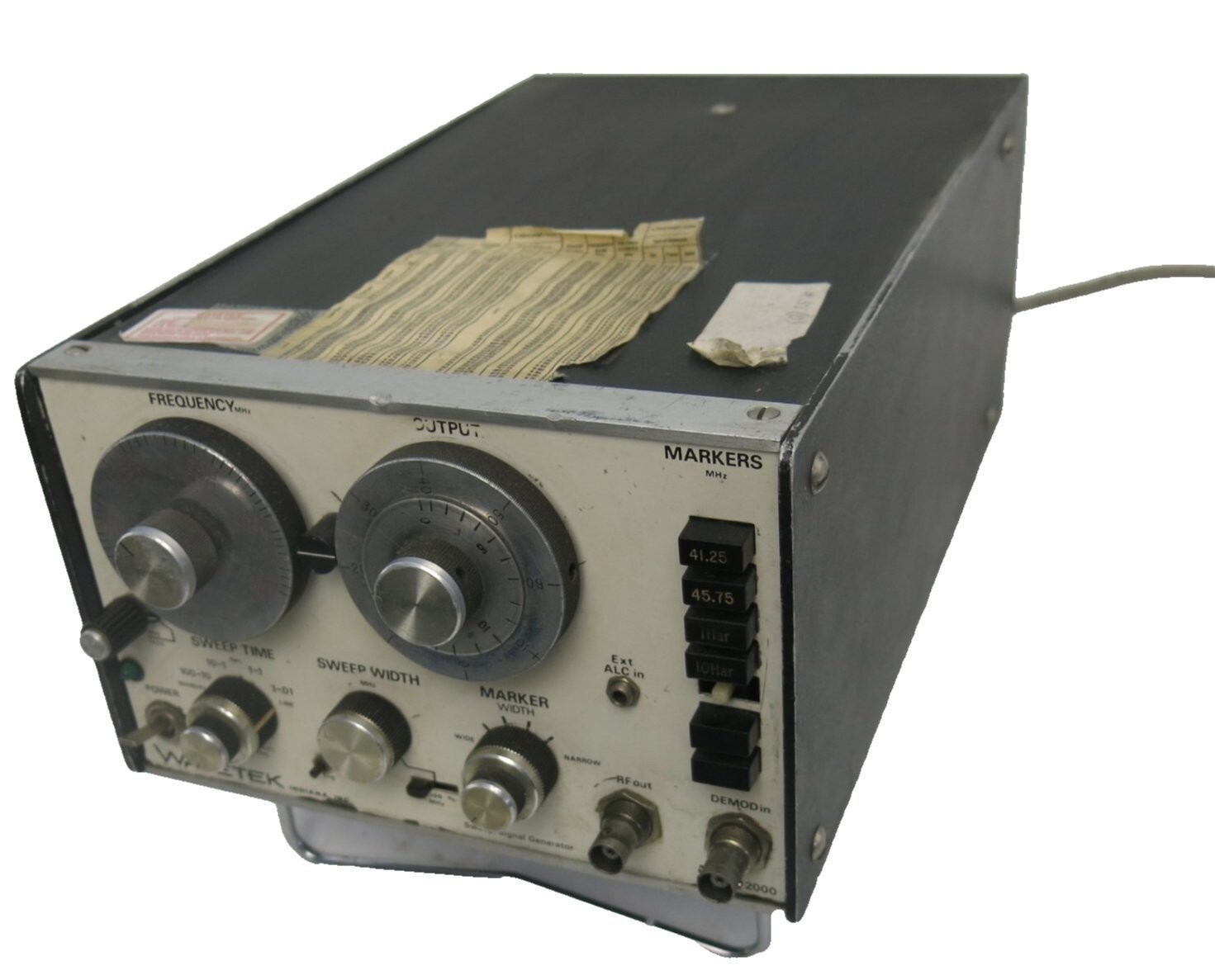 WAVETEK VINTAGE MODEL 2000 SWEEP SIGNAL GENERATOR MADE IN USA Powers On