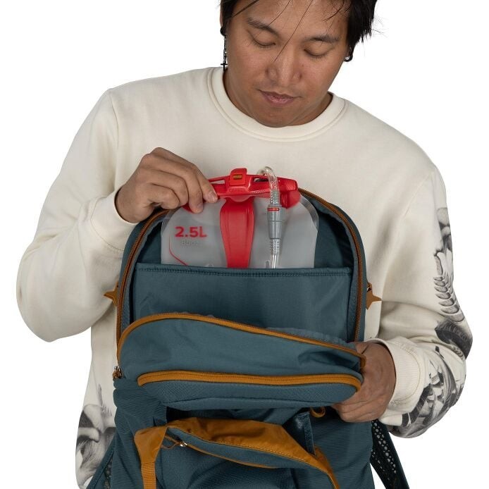 Free Shipping Authentic Osprey Daylite Plus Backpack NO IMPORT FEE