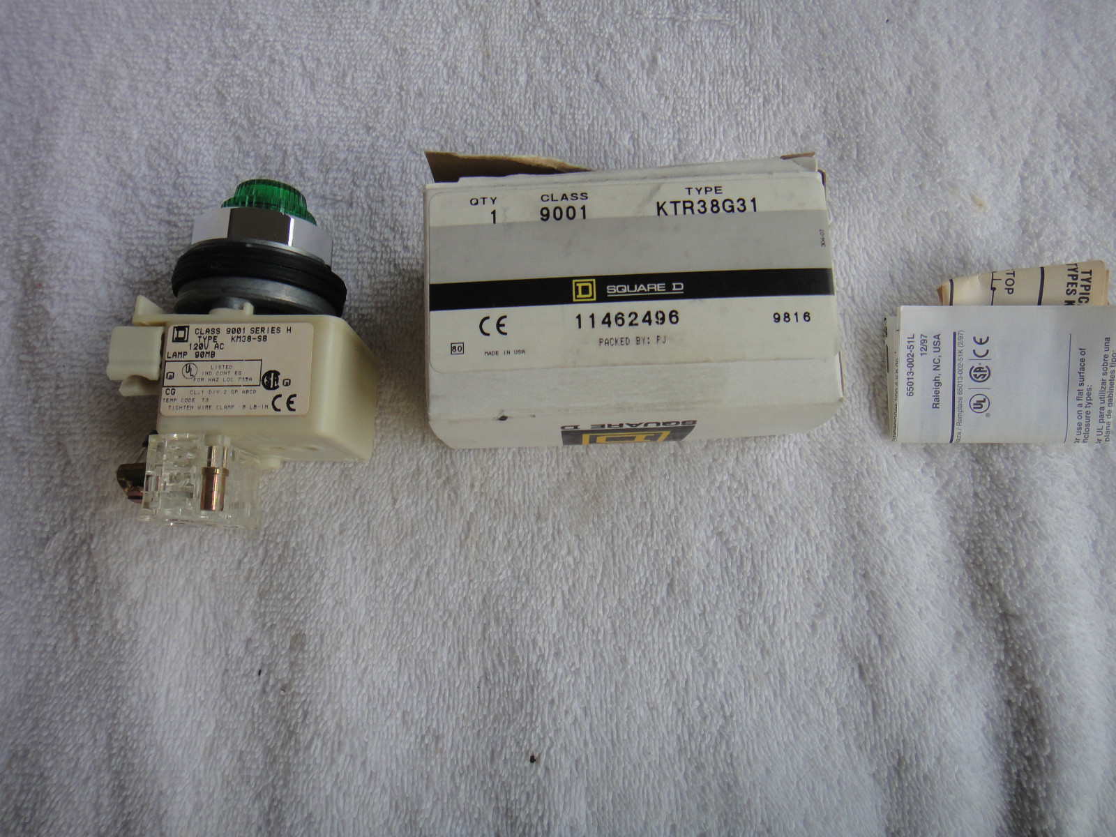 NIB Square D Pilot Light Class 9001    KTR38G31