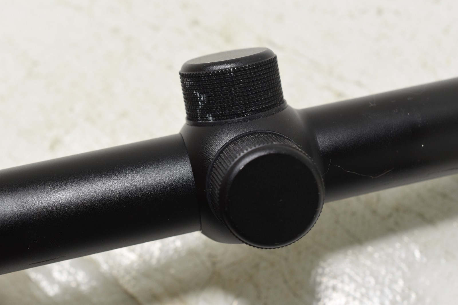 Weaver 849900 3-9x40 scope China