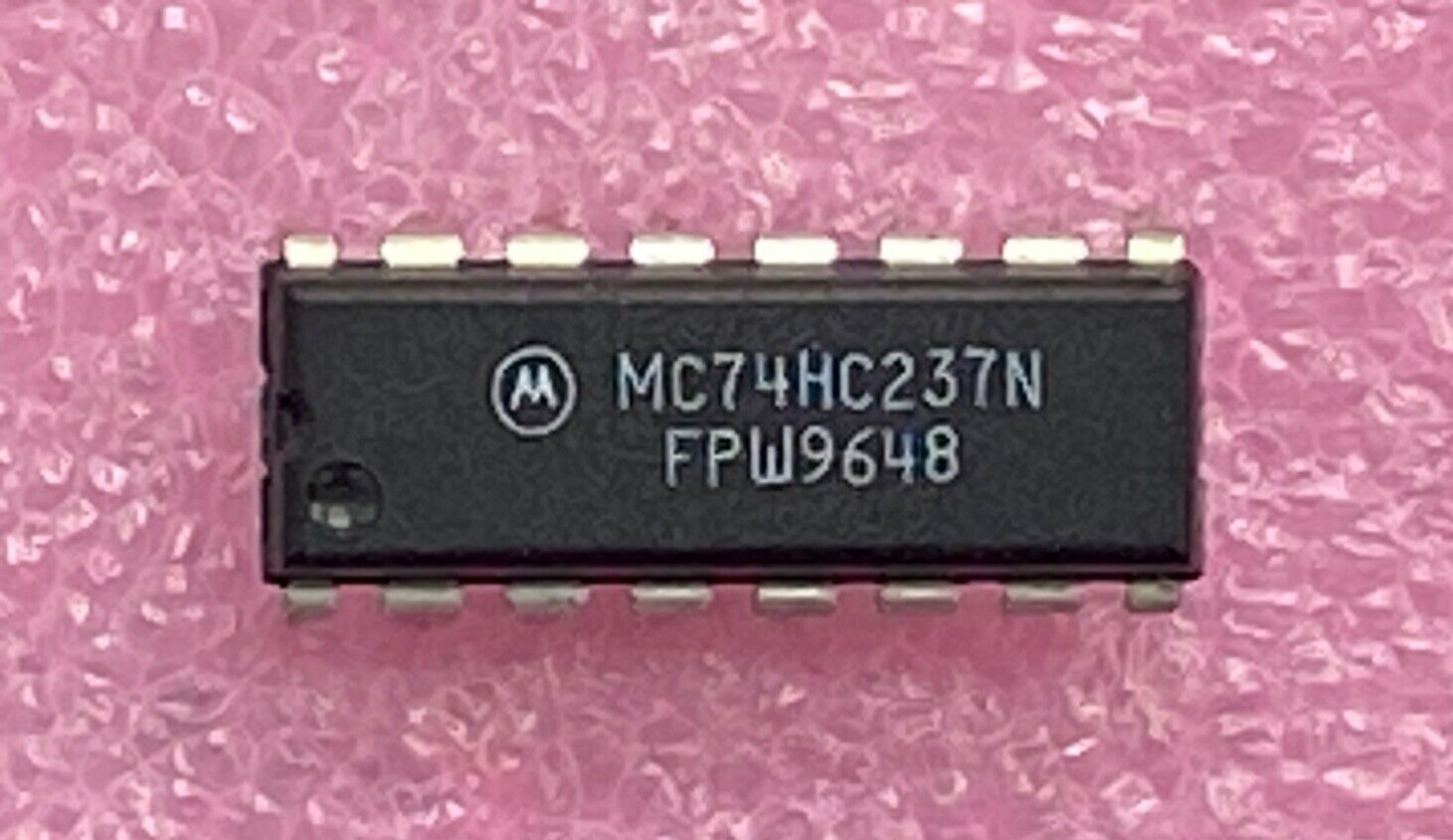 Motorola MC74HC237N 3-line to 8-line decoders/demux Integrated Circuit