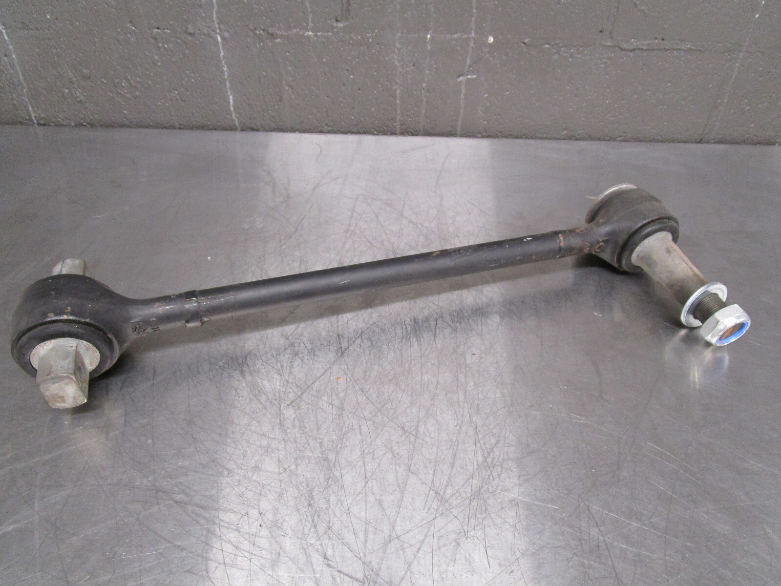 New Freightliner 681-326-03-16 Torque Rod 24 3/4"  6813260316