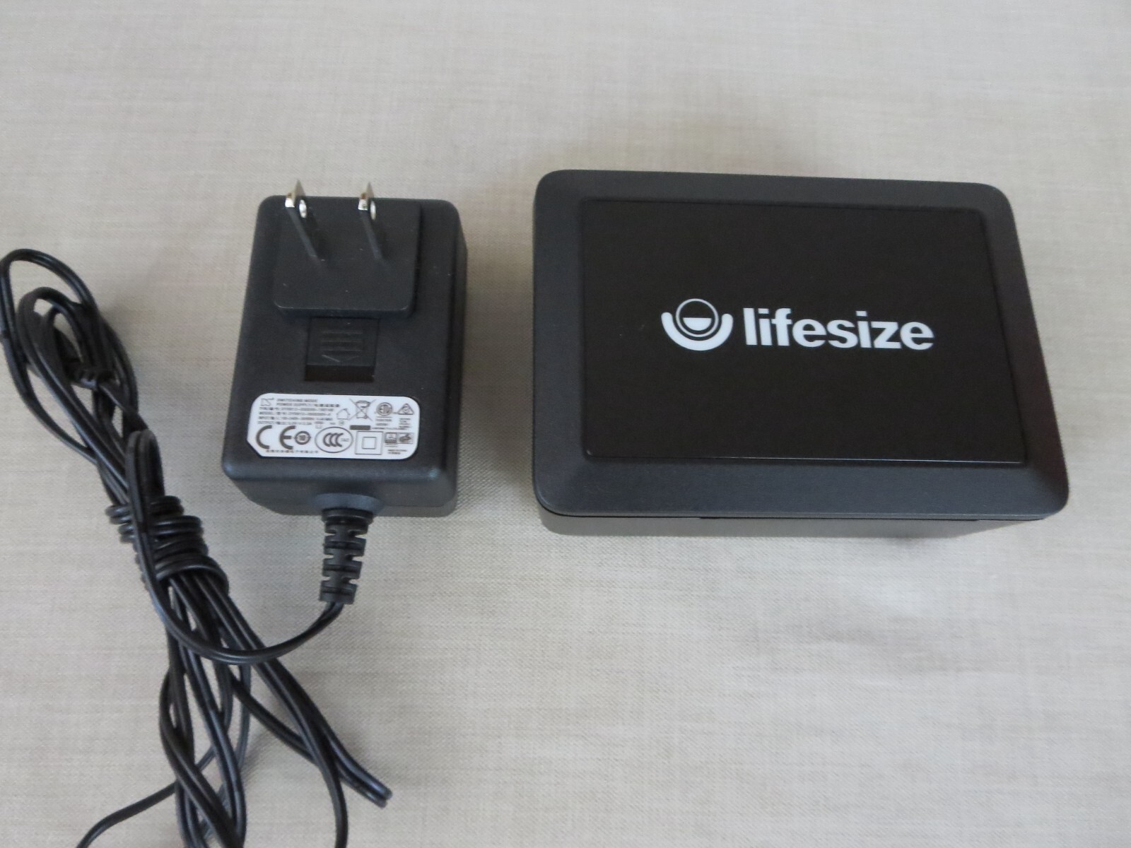 Lifesize Share 440-00156-901 Rev02 with Power Cable Wireless Presentation