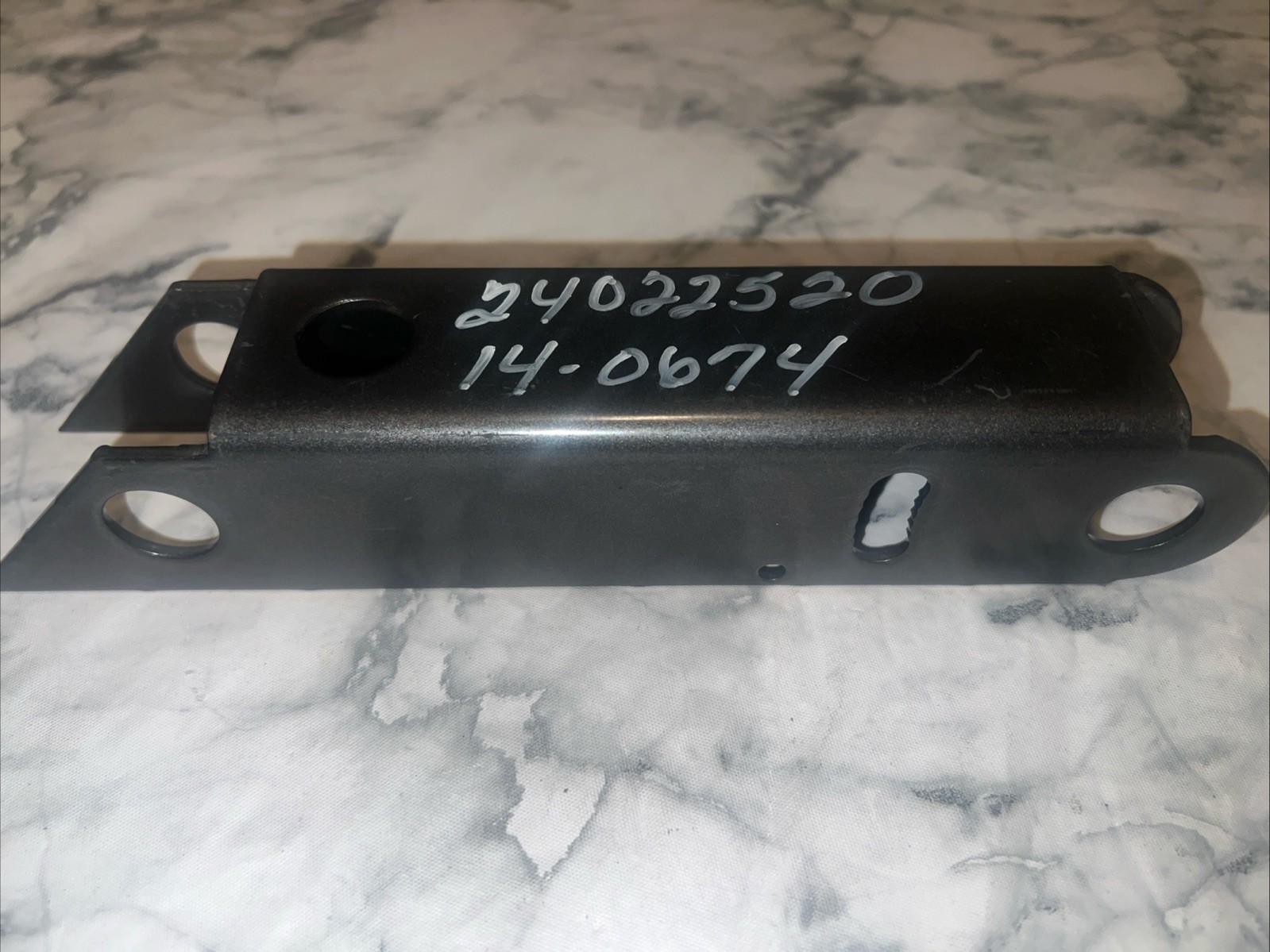 Ricon UPPER KNUCKLE LINK GRAY WHEELCHAIR LIFT Parts 24022520, For Gillig Bus