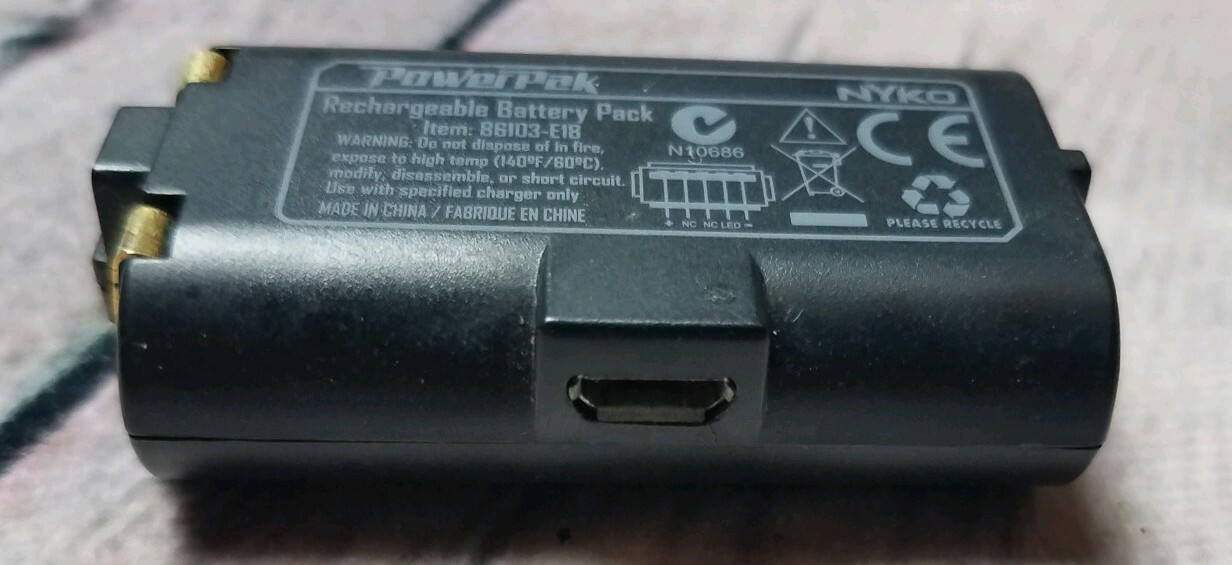 Nyko 152808 0106 Rechargeable Controller Battery Power Pak
