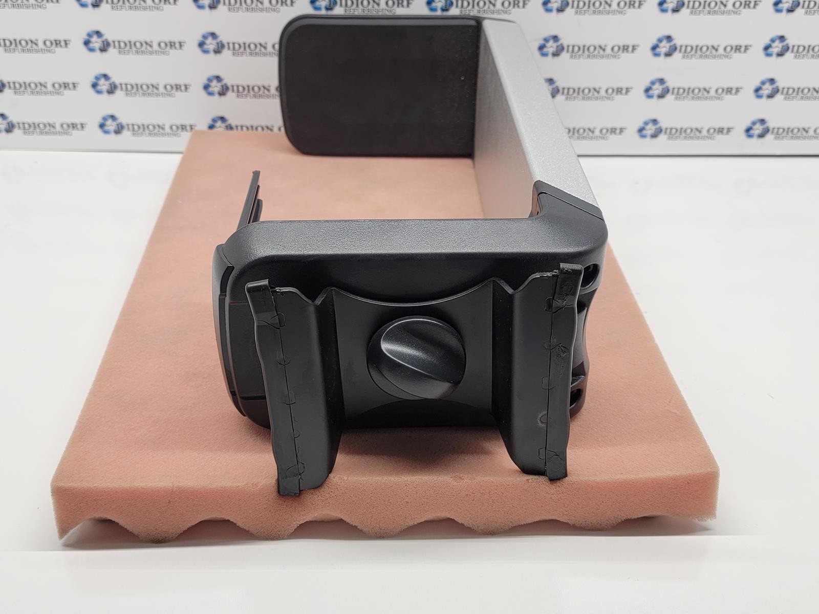 Humanscale CPU Holder [Desktop] P/N:CPU600 Grade B SKU 21064