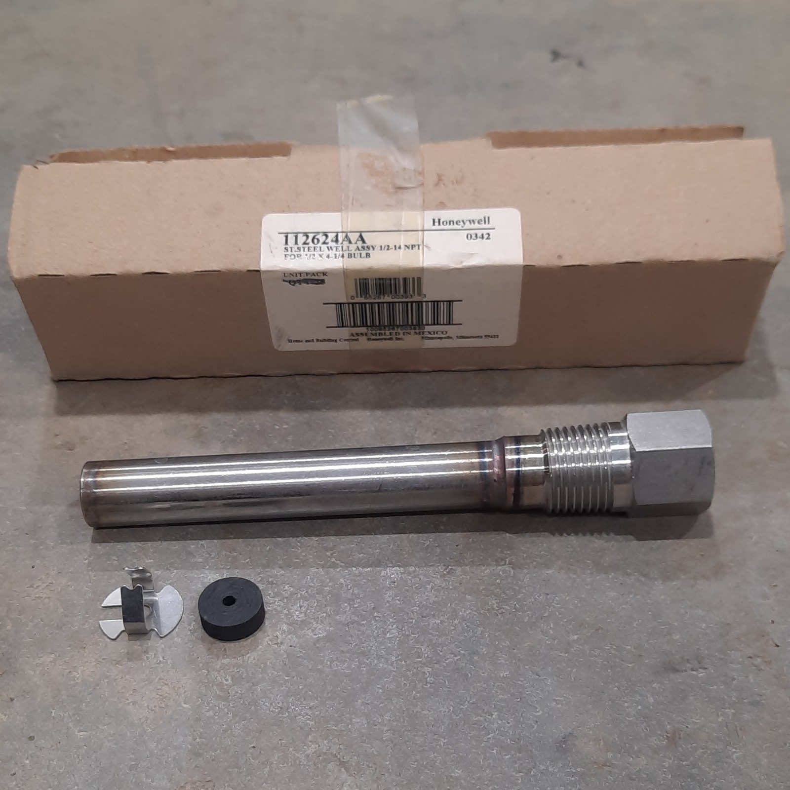 Honeywell Stainless Steel Well Assembly Thermowell 1/2-14 NPT  112624AA