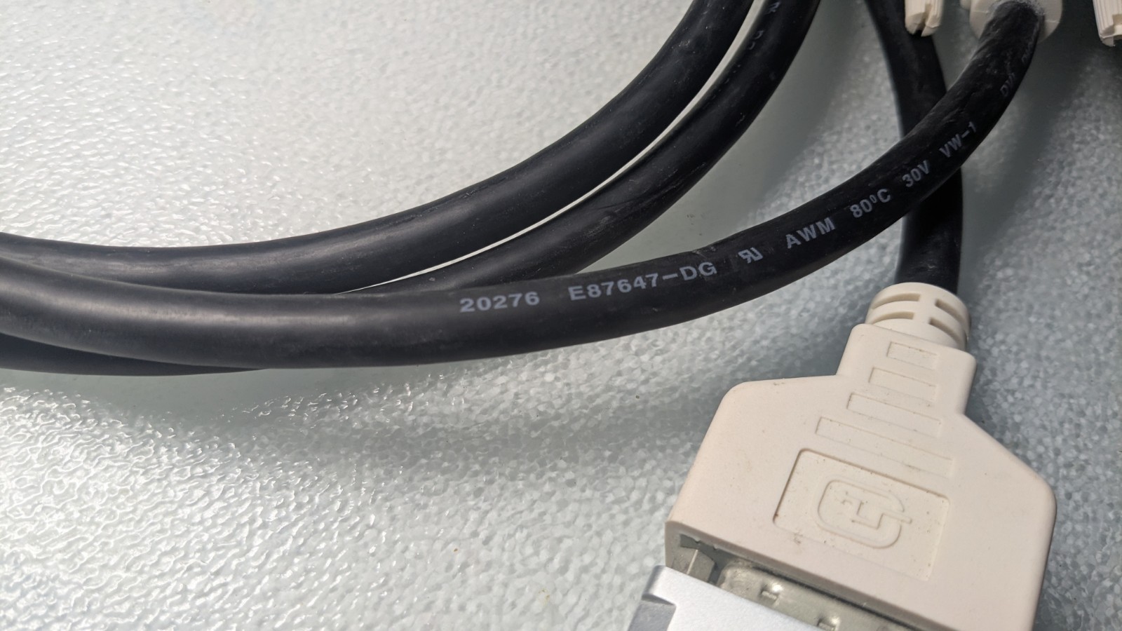 Broadata 4800-R REV.A2 , Receiver and connector cable