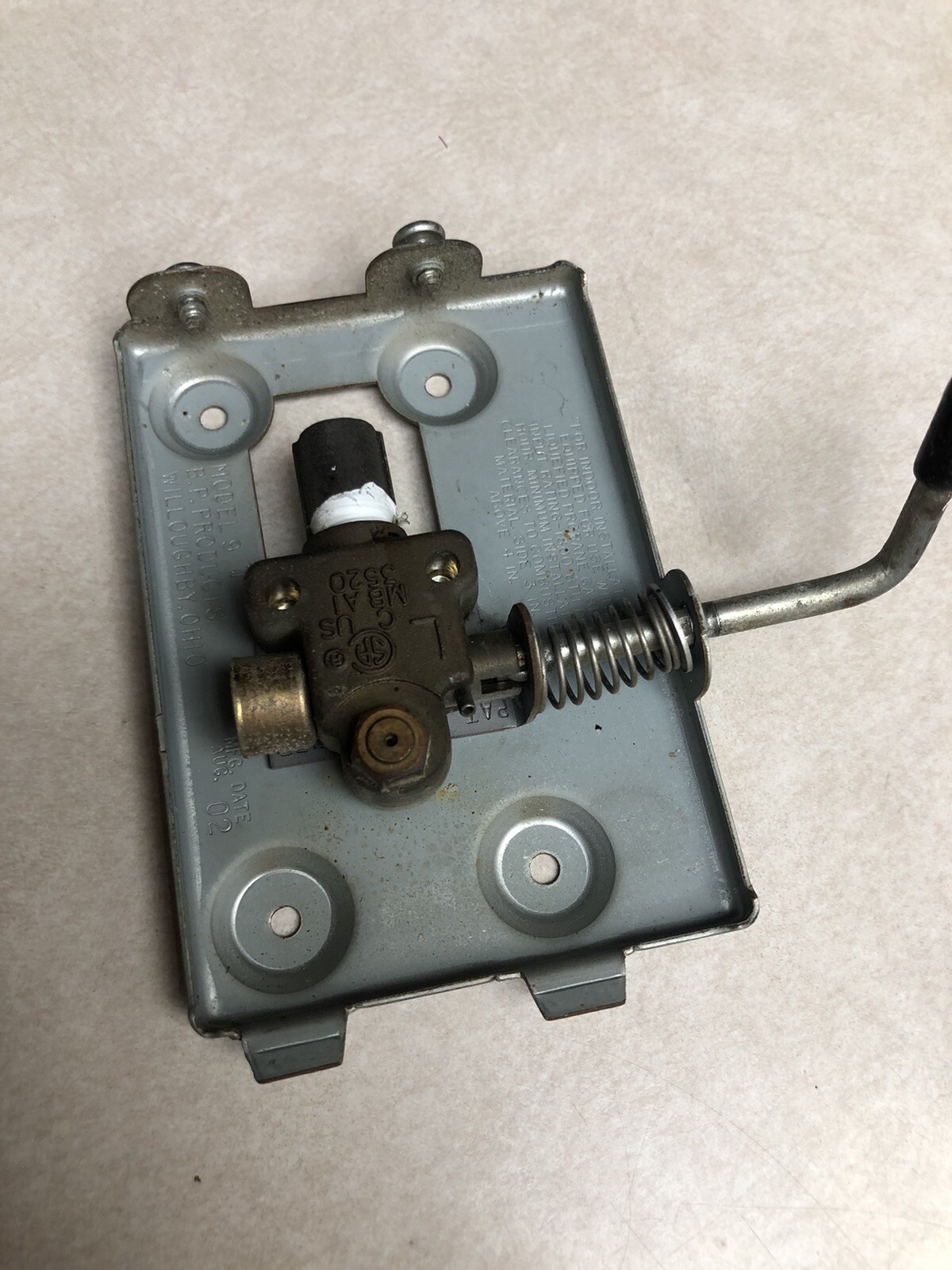 Humphrey Indoor Gas Light 9T Wall Mount Bracket On/Off Switch