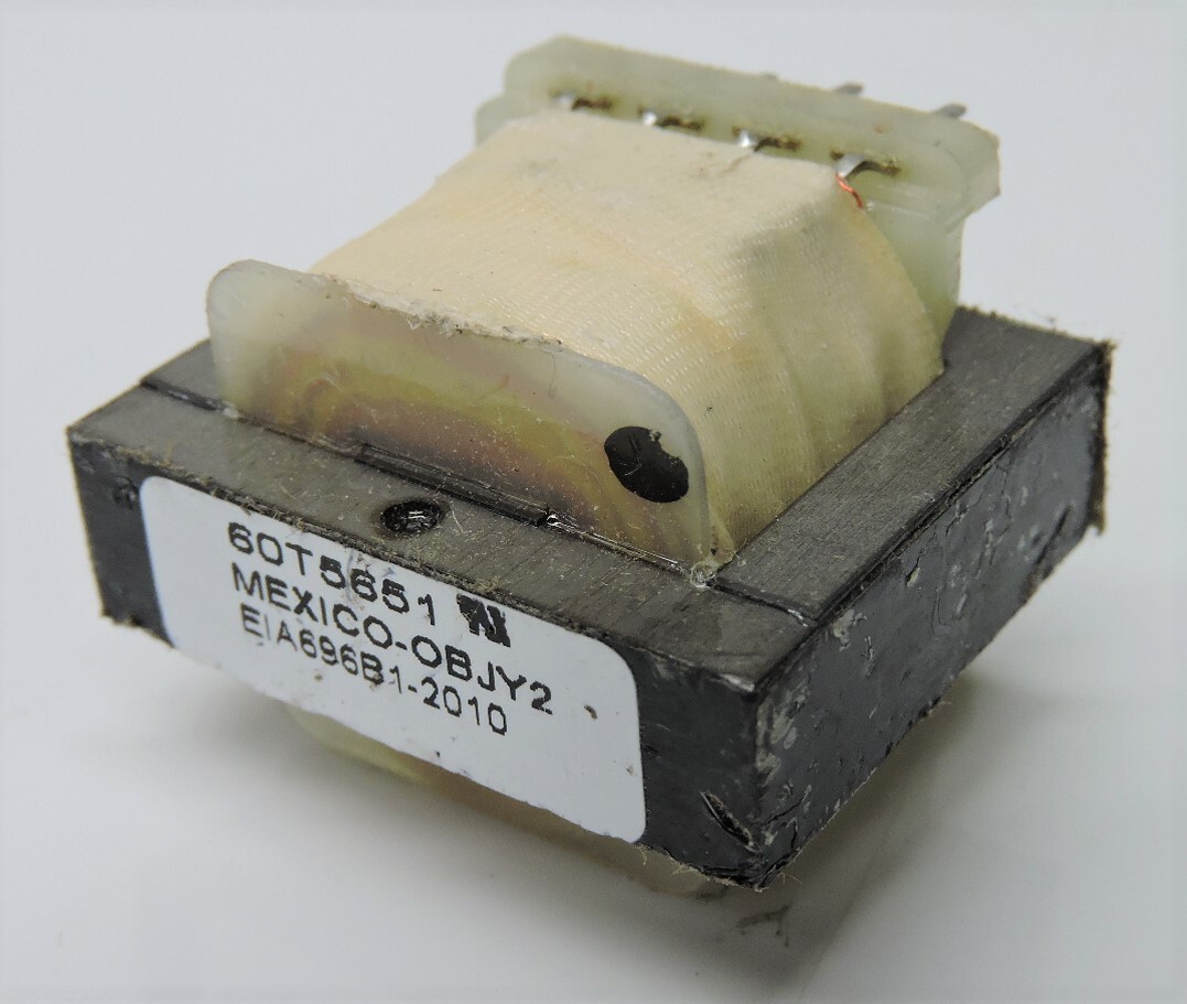 EIA696B1-2010 Voltage Transformer EIA696B1 - NEW!