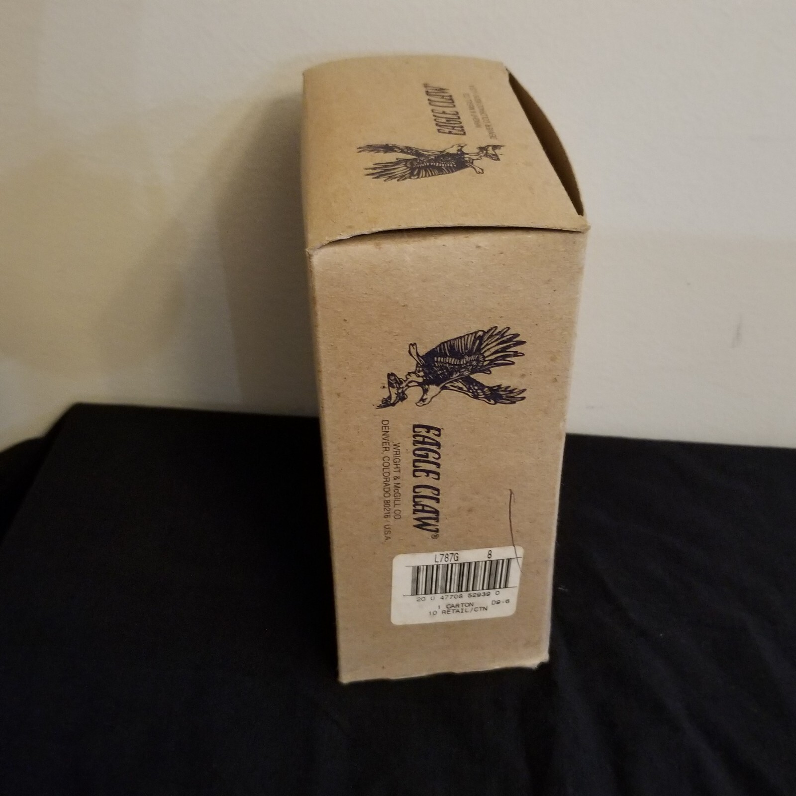 VINTAGE PACKAGING EAGLE CLAW L787G SIZE 8 FEATHERLITE LAZER SHARP HOOKS 10PK BOX