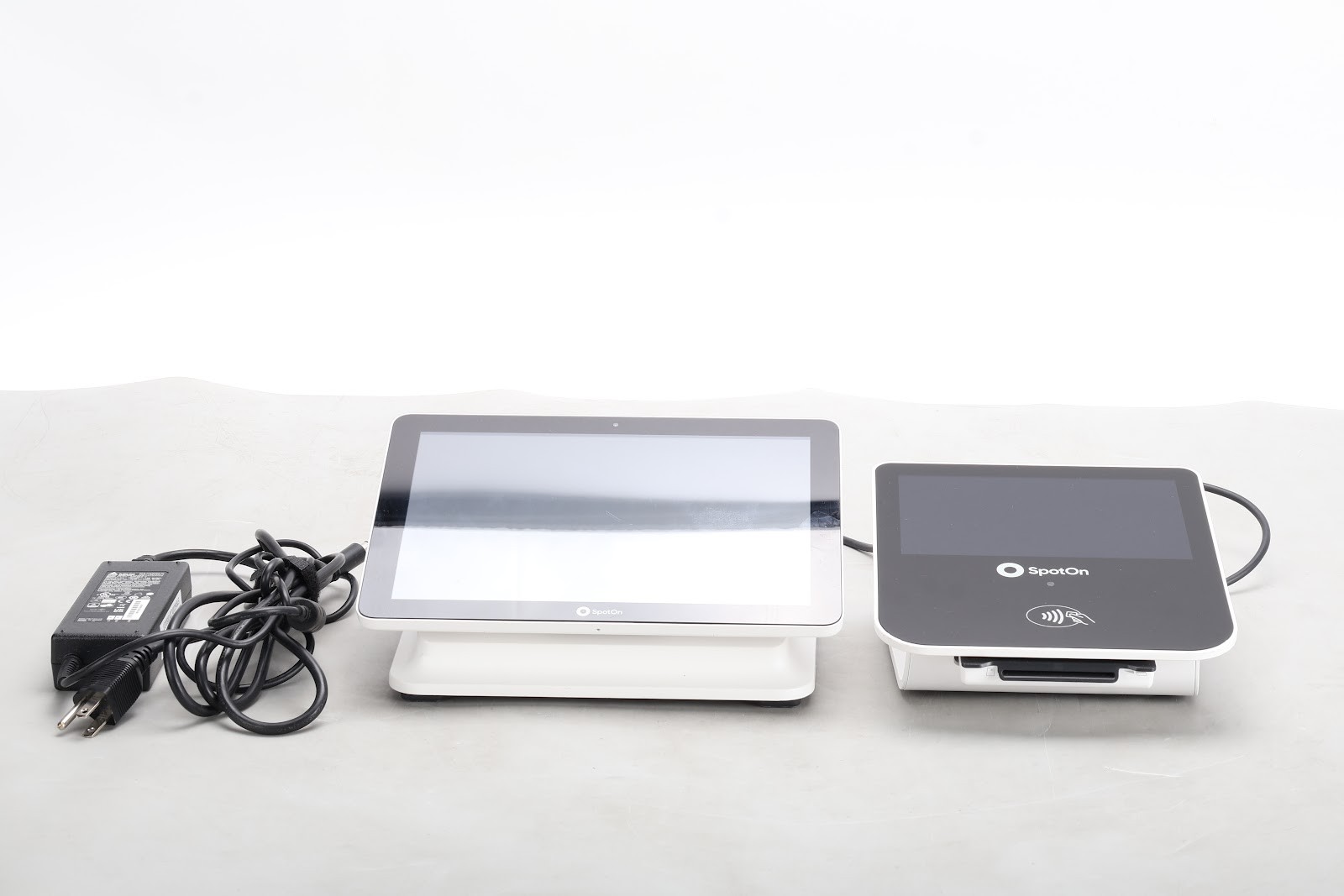 Elo ESY10I4 Touchscreen Signage Display With KIT-POS-CFD POS and Power Supply