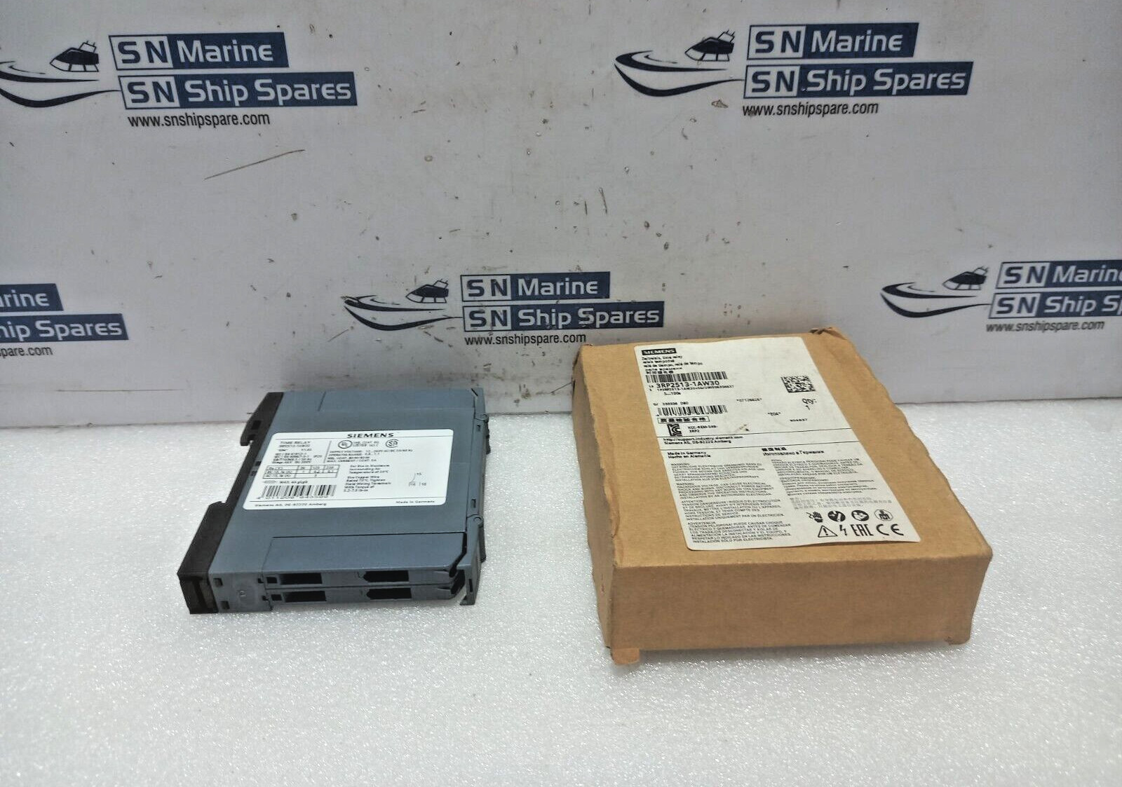 Siemens 3RP2513-1AW30 Time Relay 12..240V AC/DC 50/60Hz