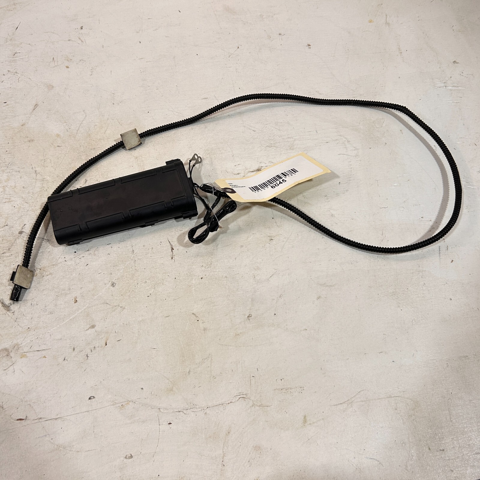 2013-2016 Buick Encore Vehicle Recovery Transmitter Control Module Unit OEM