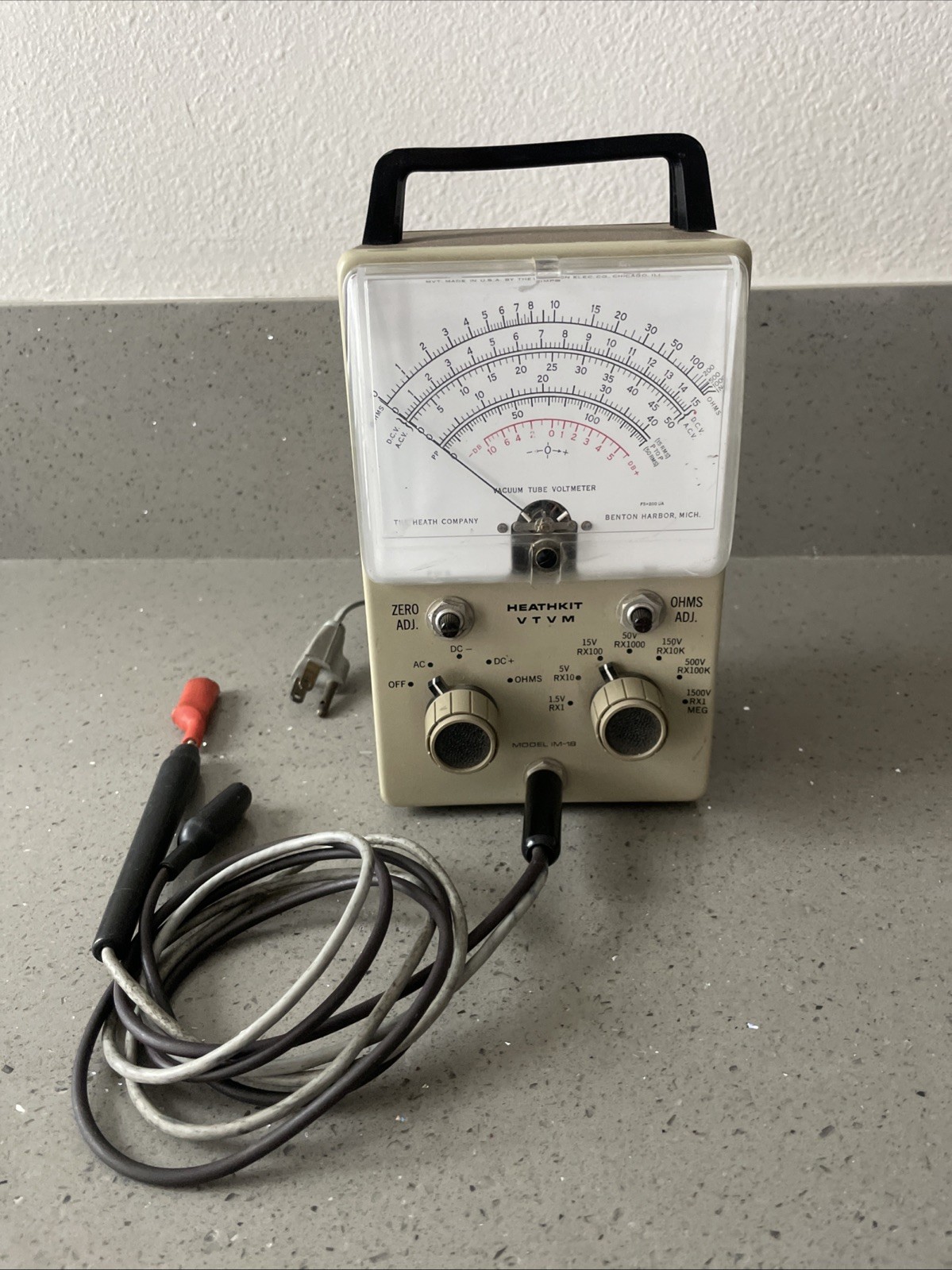 Heathkit Model IM-18 VTVM Vacuum Tube Voltmeter untested