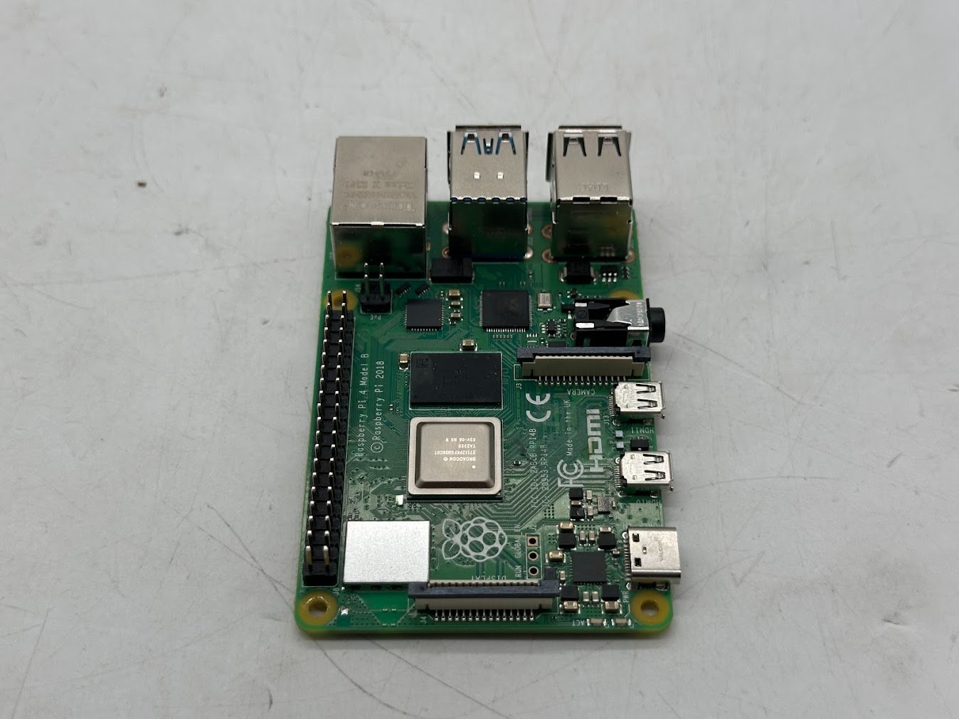 Raspberry Pi 4 Model B - 1 GB