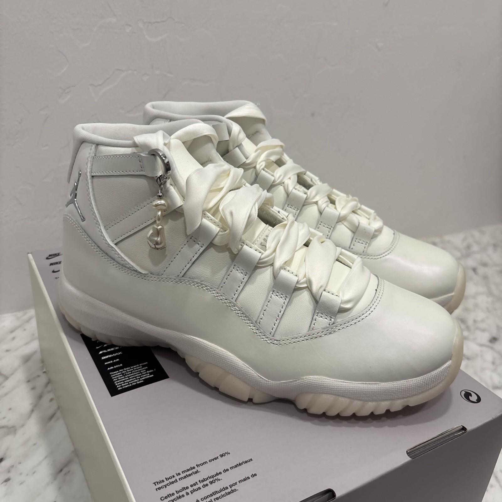 Nike Air Jordan 11 Retro Pearl Grand Finale AR0715-110 Size 9.5 Women / 8 Men