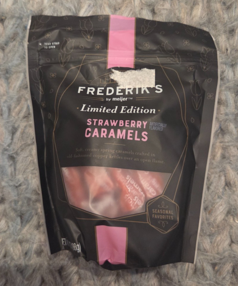 Frederiks by meijer Carousel Caramels strawberry  7 oz bb 12-19-26 candy