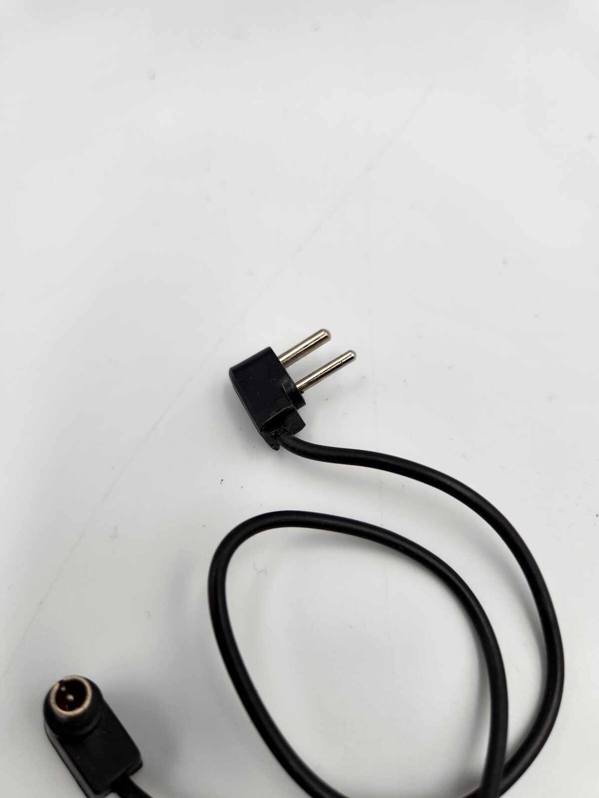 Unbranded 9 Inch flash lead pc to two 2 pin Flash cable