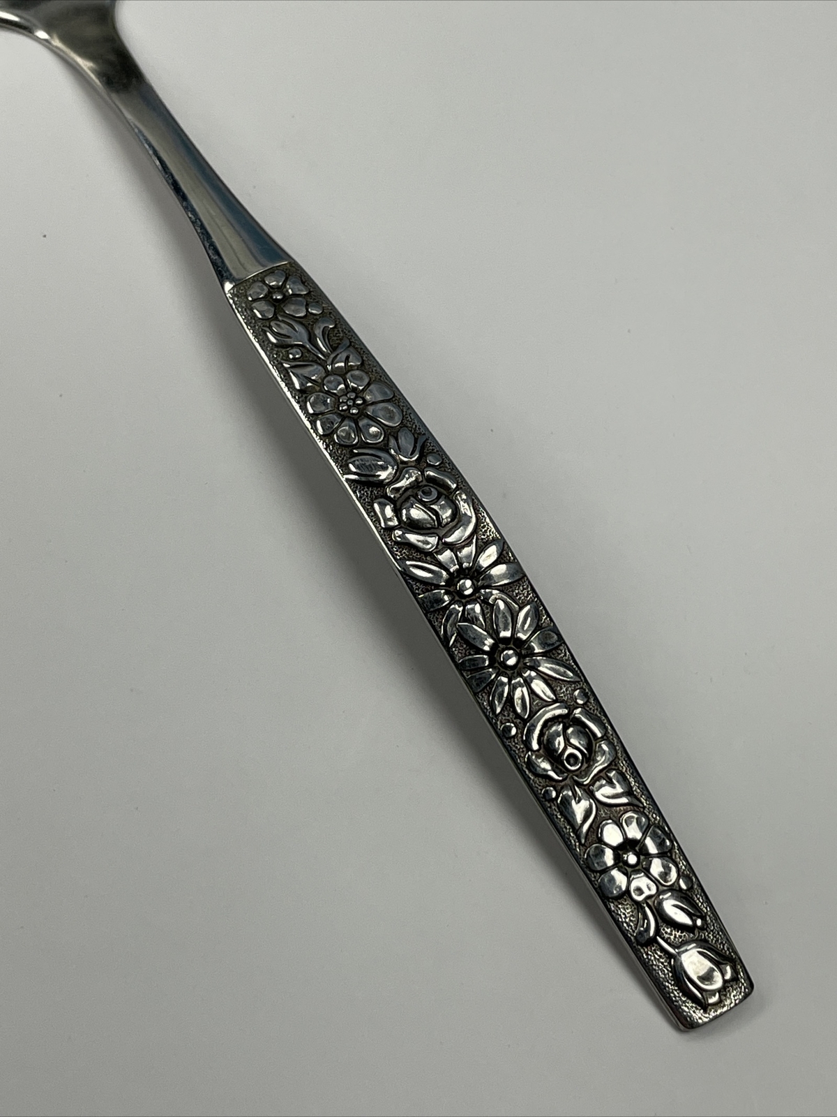 Oneida Malibu Stainless Silverware Flatware YOUR CHOICE black accent flowers